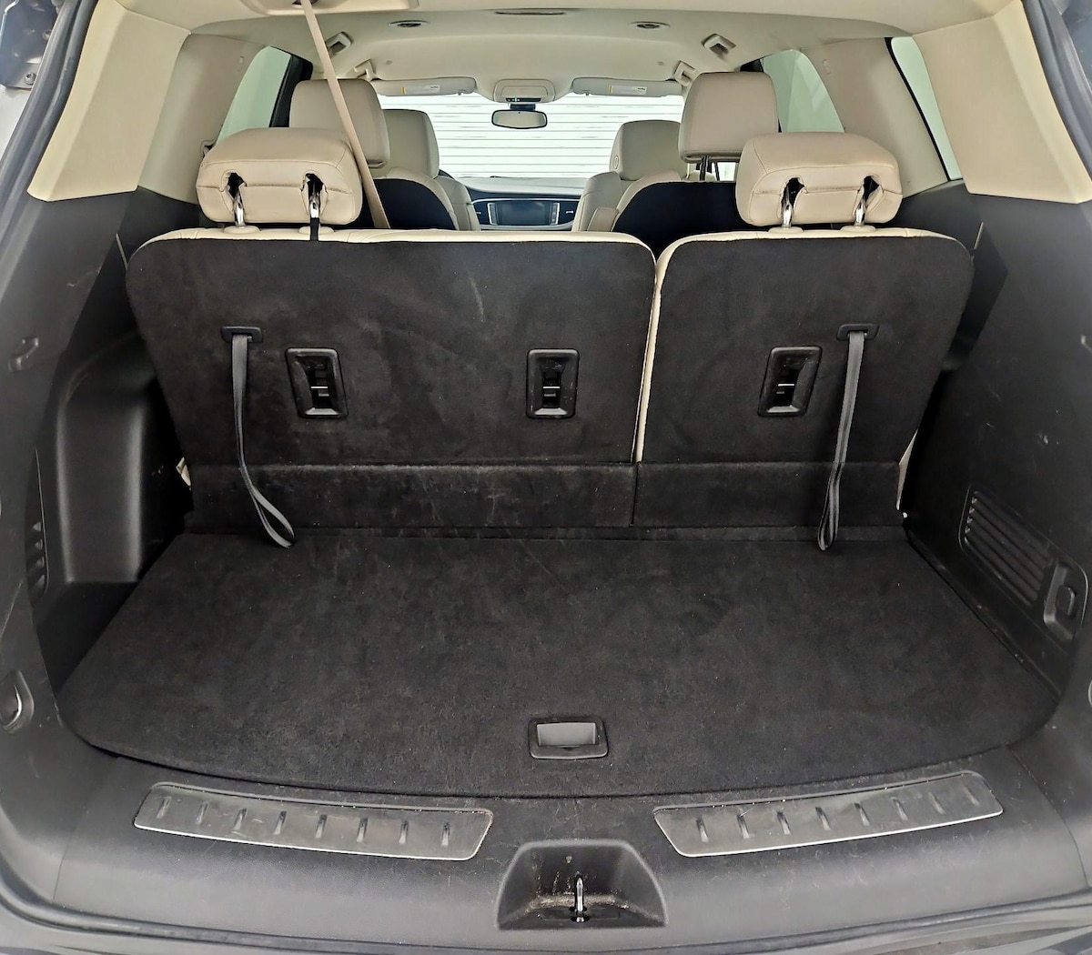 Trunk/Cargo (Seats Up)