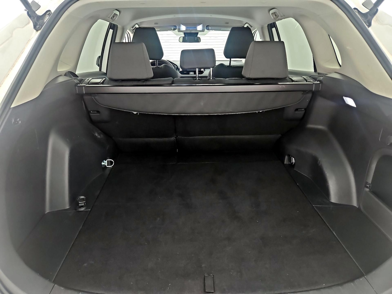 2025 Toyota RAV4 XLE - Photo 21