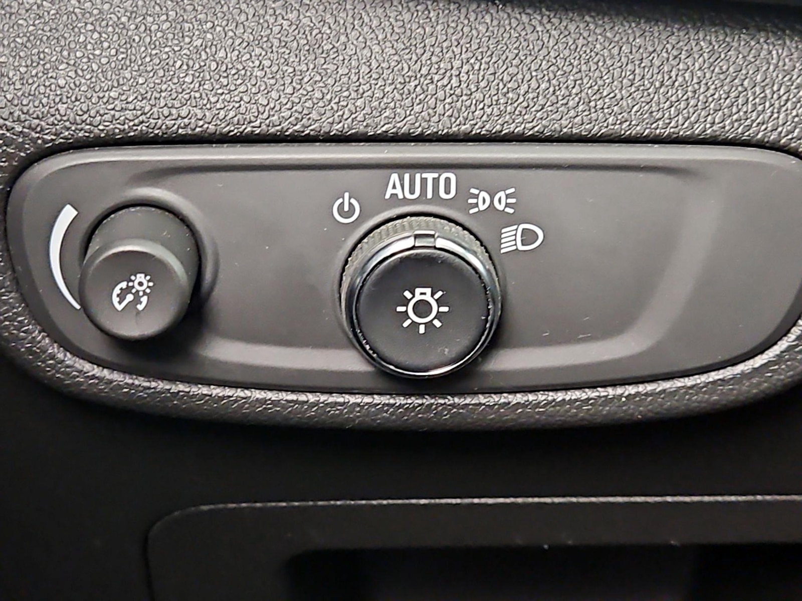 2026 Chevrolet Trailblazer LS - Photo 14