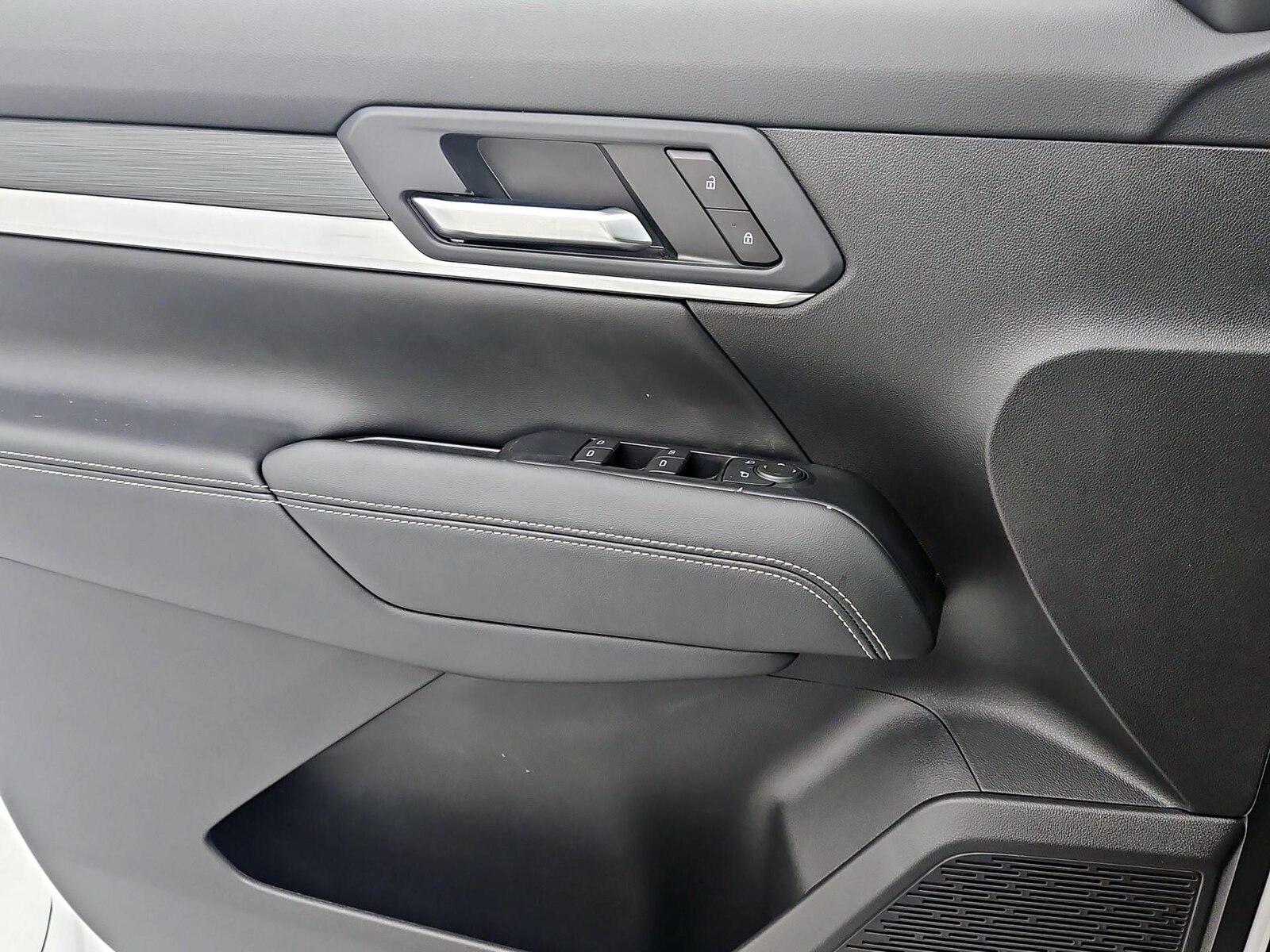 2026 GMC Terrain Elevation - Photo 13