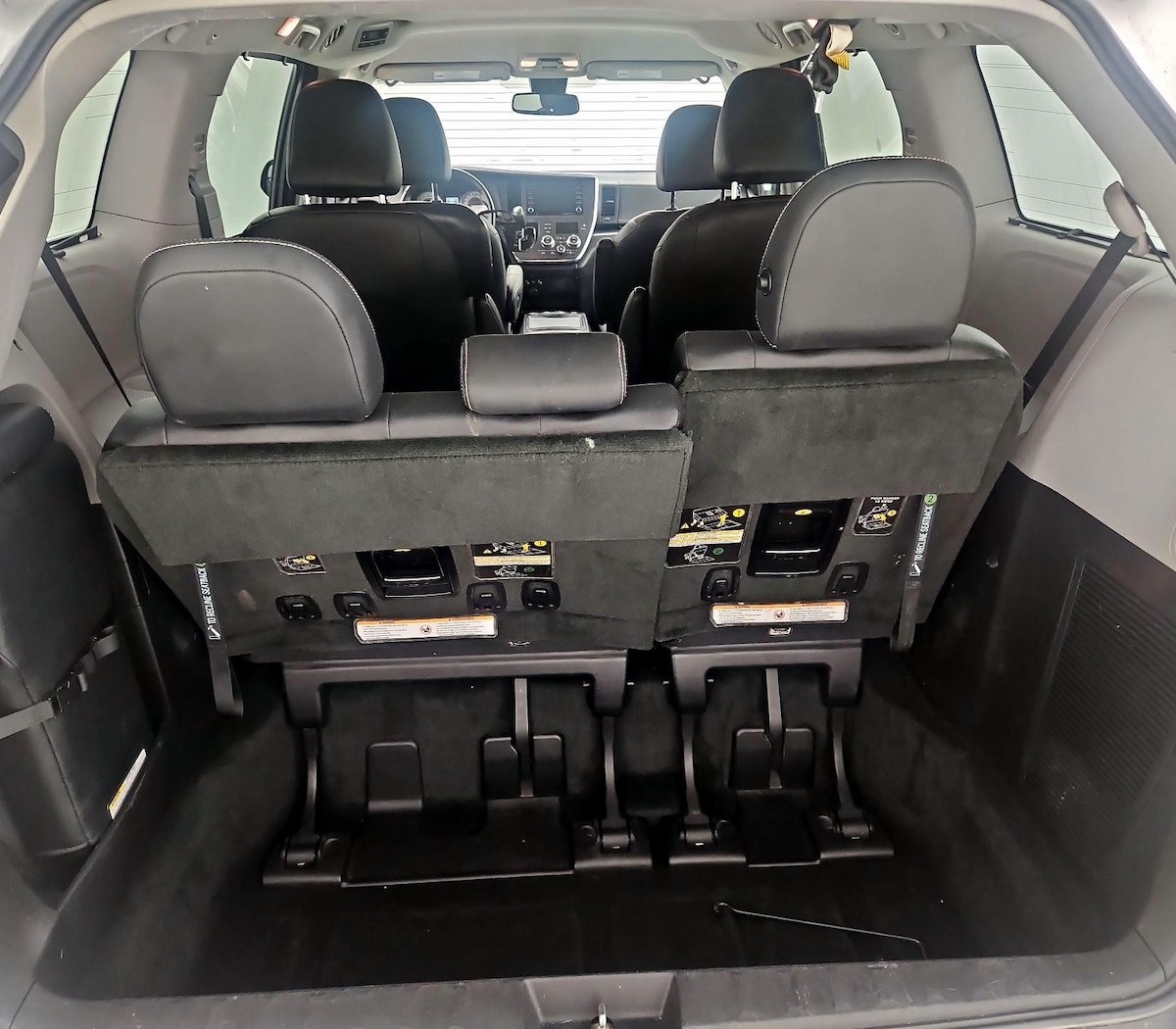 Trunk/Cargo (Seats Up)