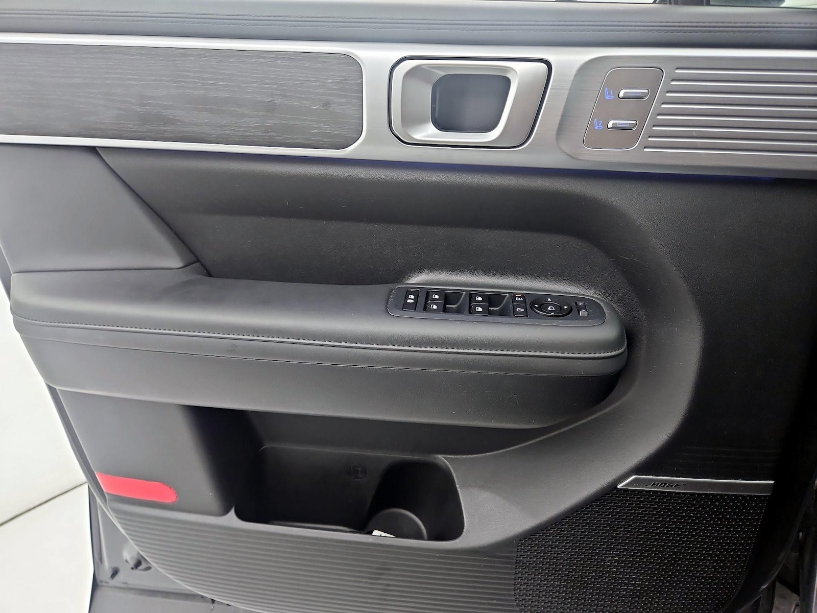 2025 Hyundai Santa Fe Limited - Photo 13