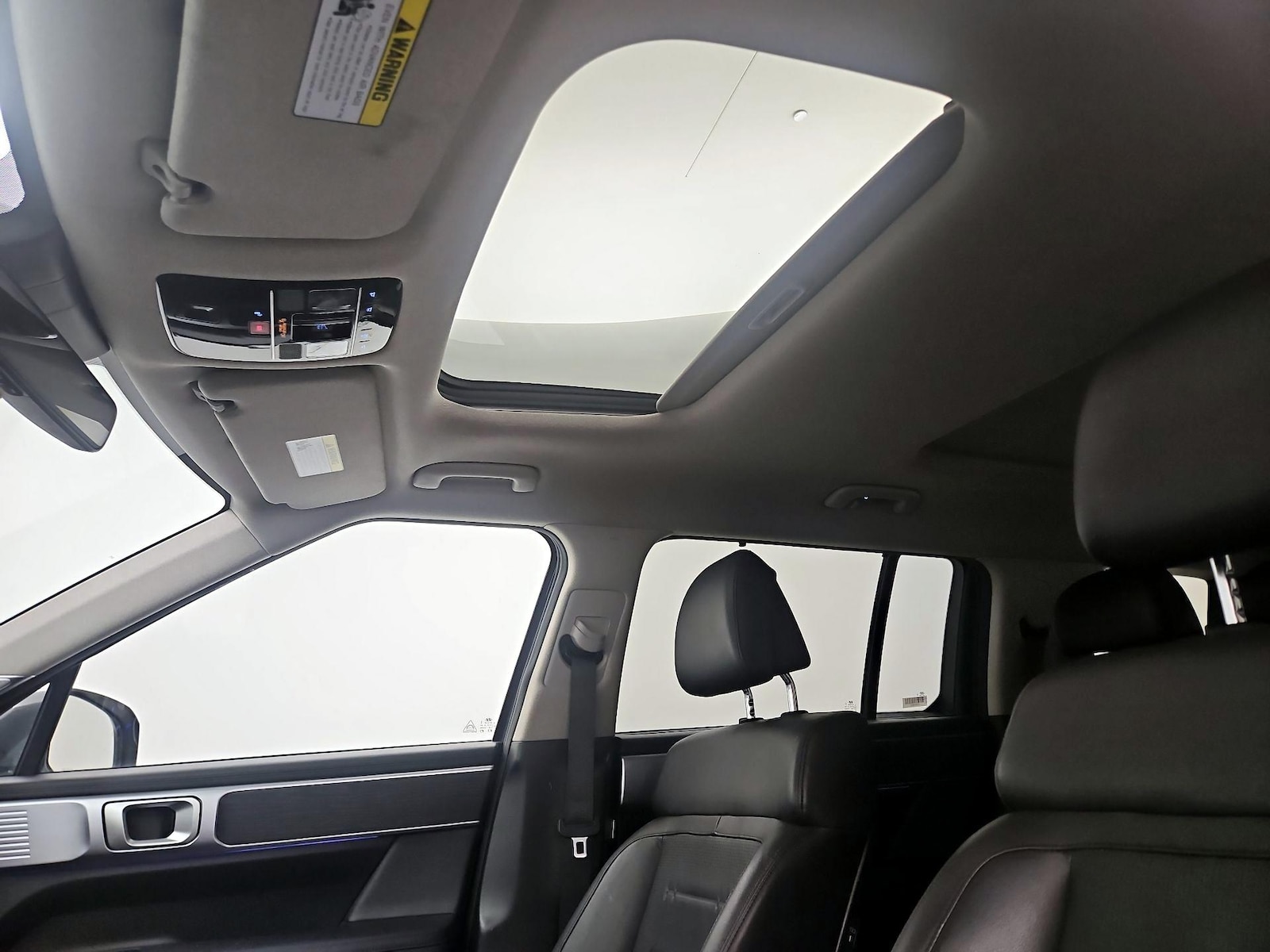 2025 Hyundai Santa Fe Limited - Photo 20