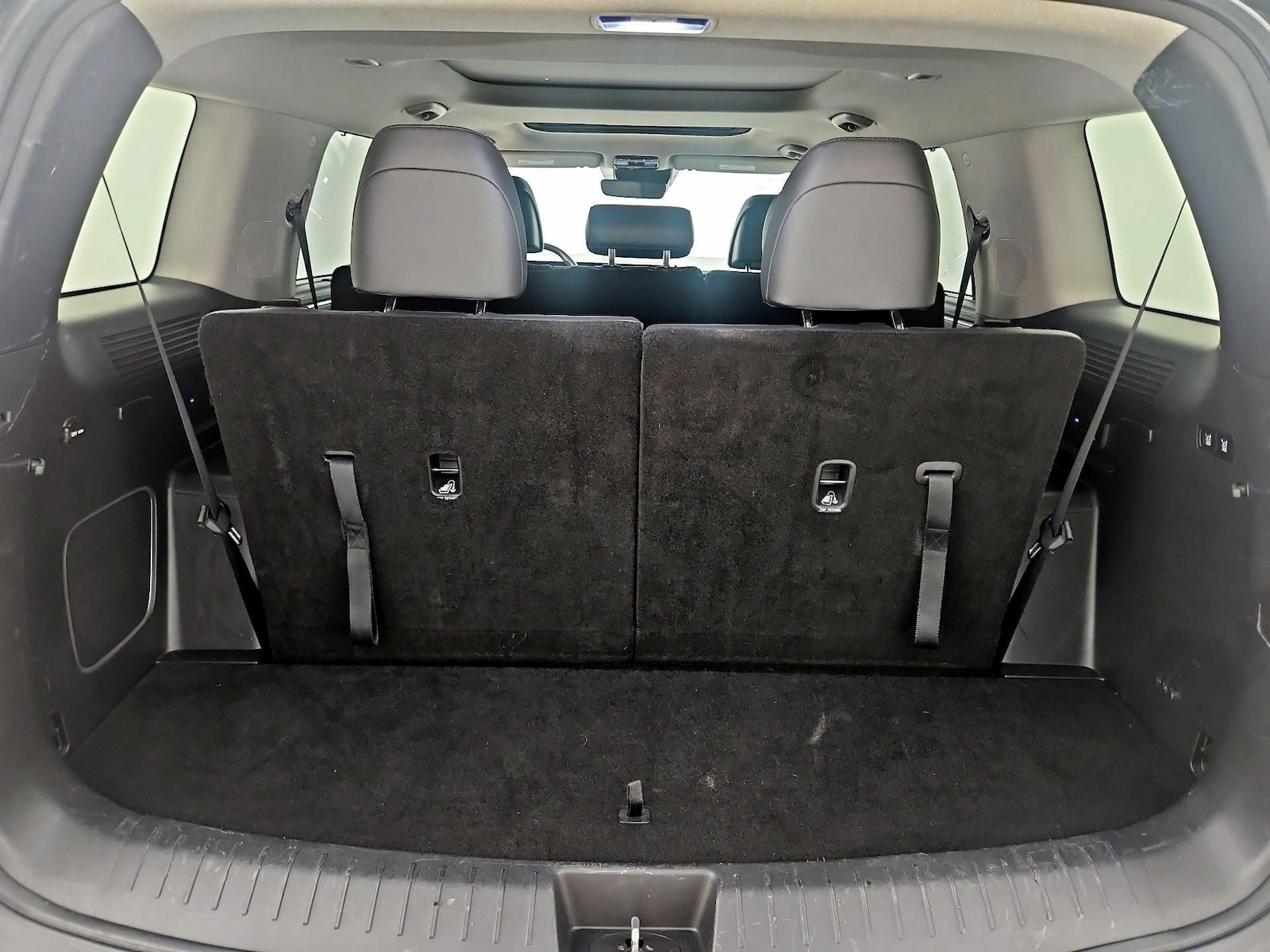 2025 Hyundai Santa Fe Limited - Photo 23