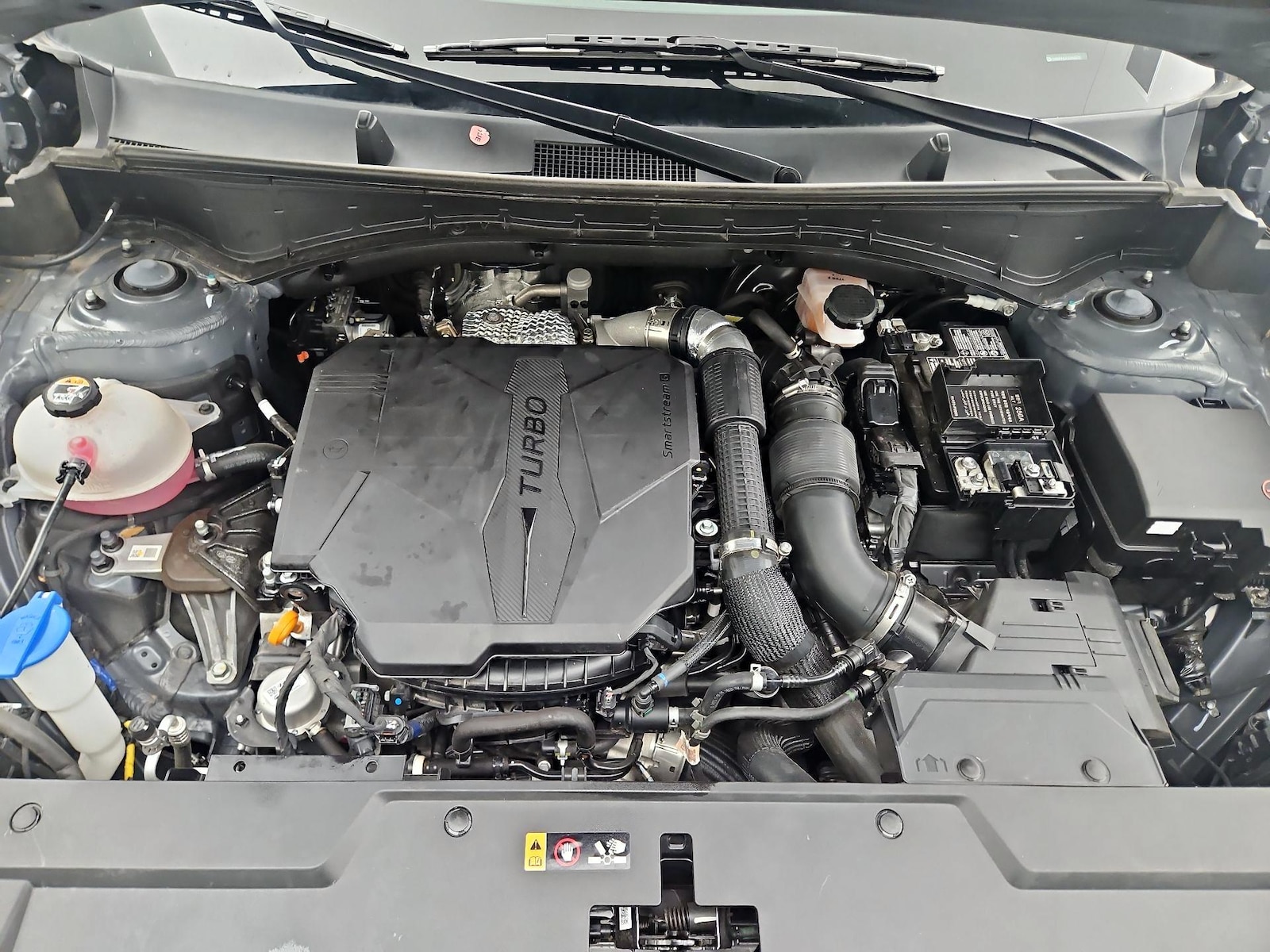 2025 Hyundai Santa Fe Limited - Photo 25