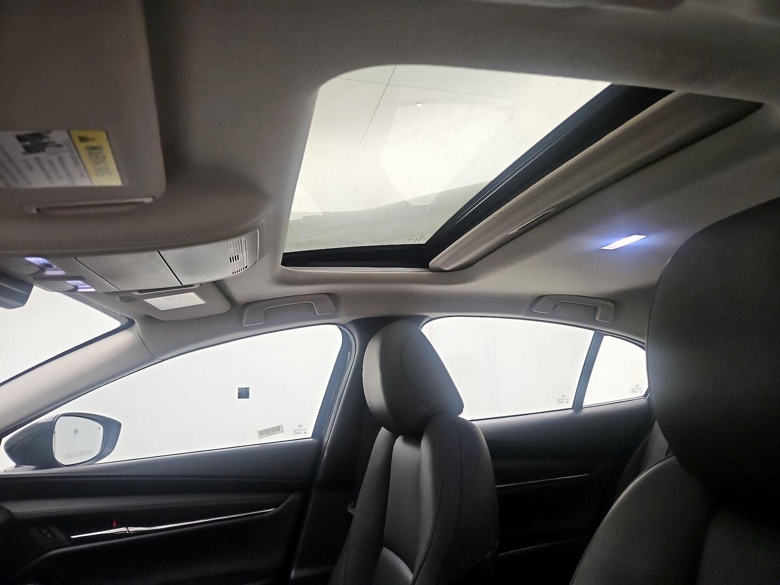 Sunroof(s) & Overhead Airbags