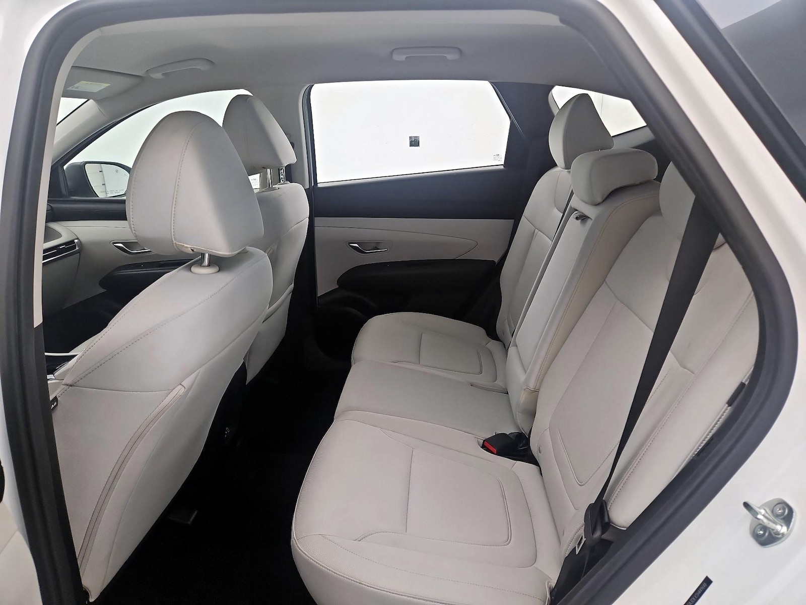 2025 Hyundai Tucson SE - Photo 20