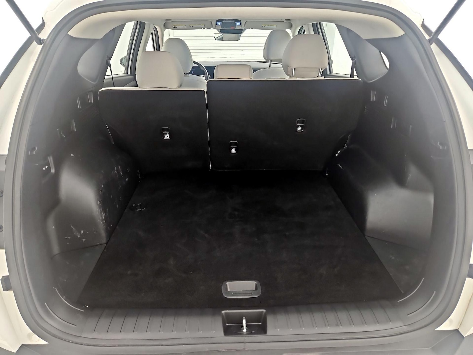 2025 Hyundai Tucson SE - Photo 21