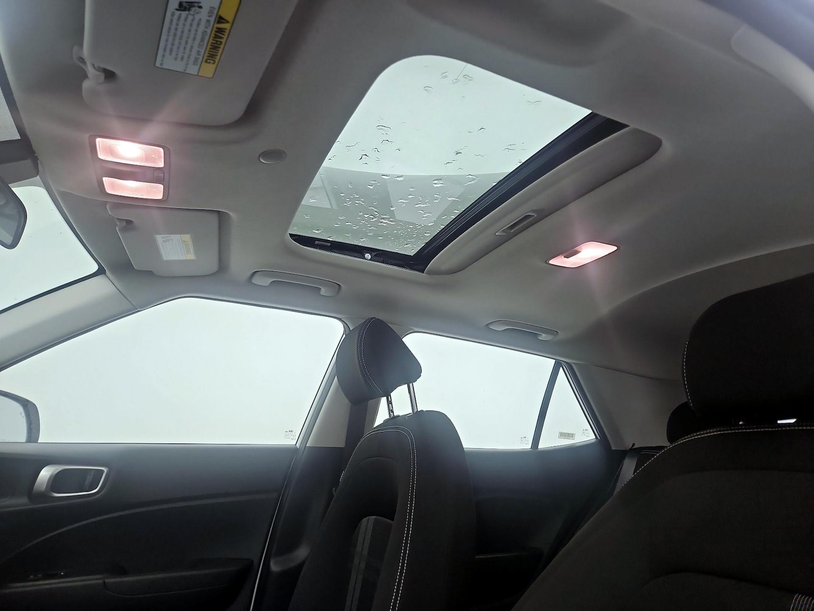 Sunroof(s) & Overhead Airbags
