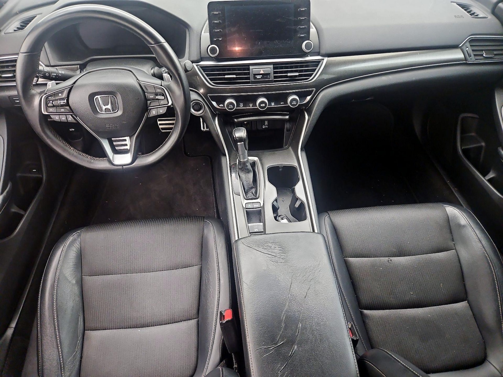Apple CarPlay® & Android Auto™