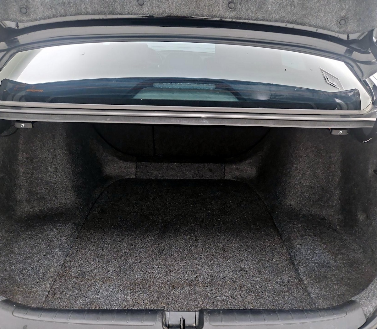 Trunk/Cargo (Seats Up)