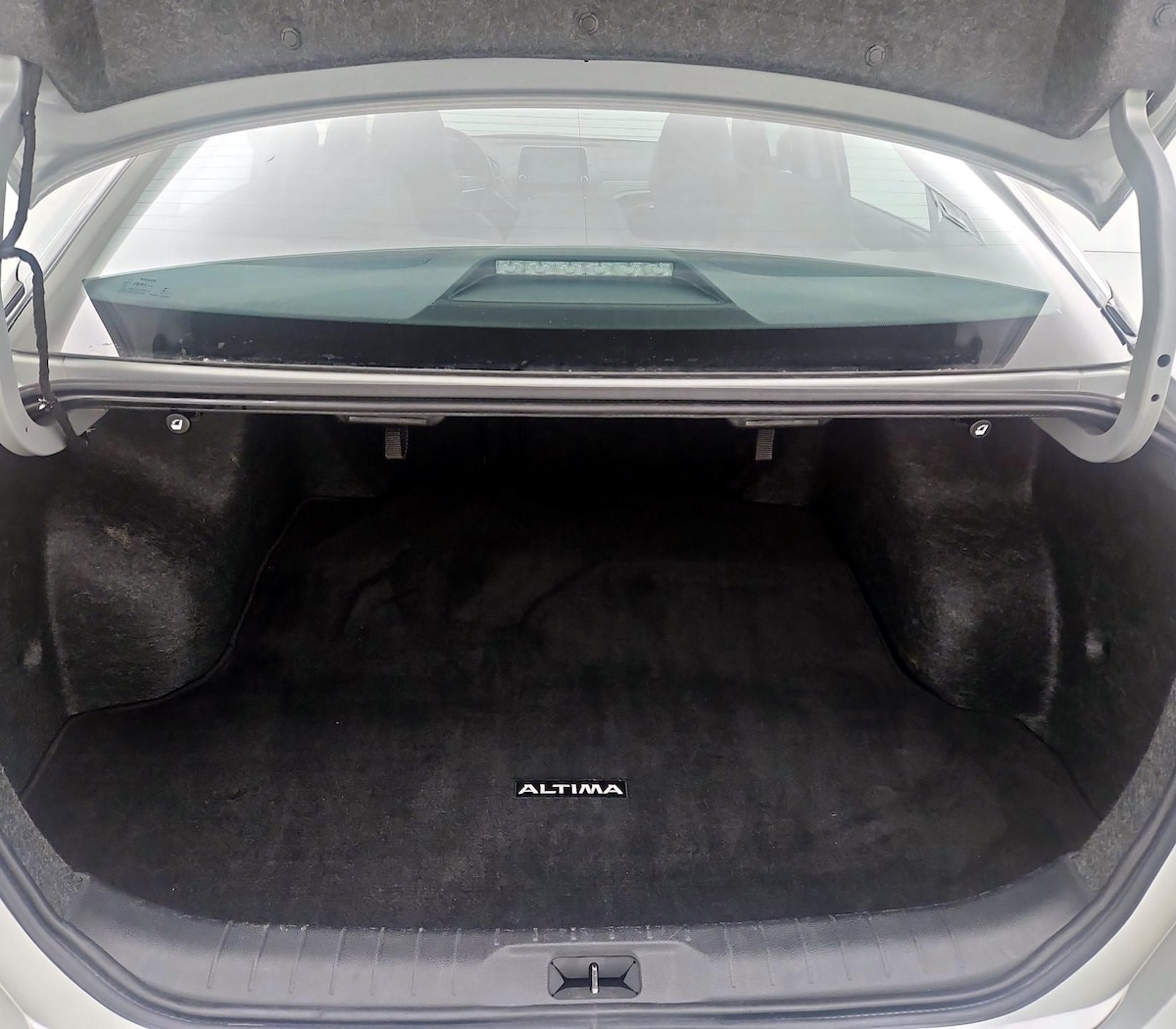 Trunk/Cargo (Seats Up)