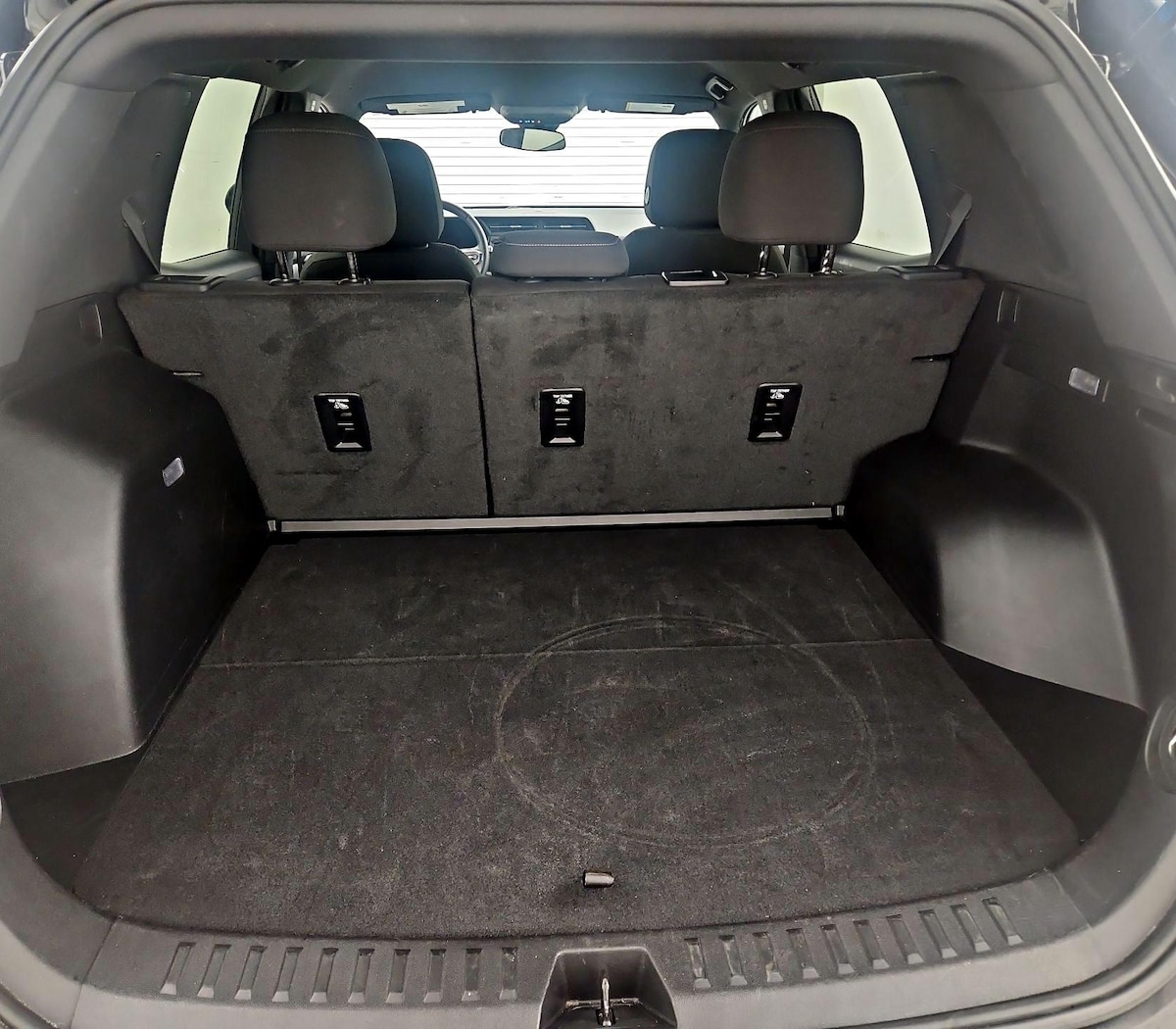Trunk/Cargo (Seats Up)