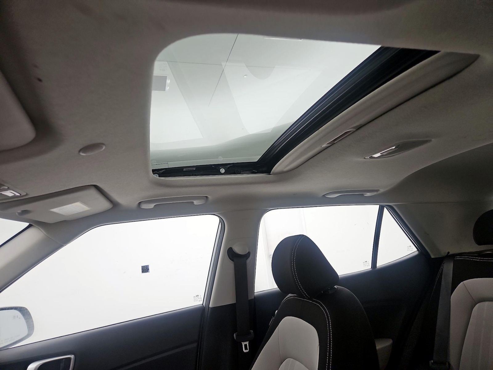 Sunroof(s) & Overhead Airbags