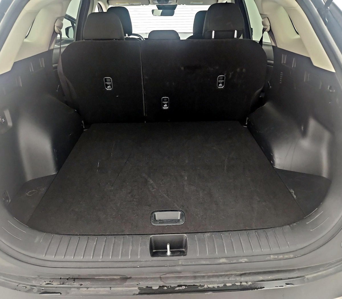 Trunk/Cargo (Seats Up)