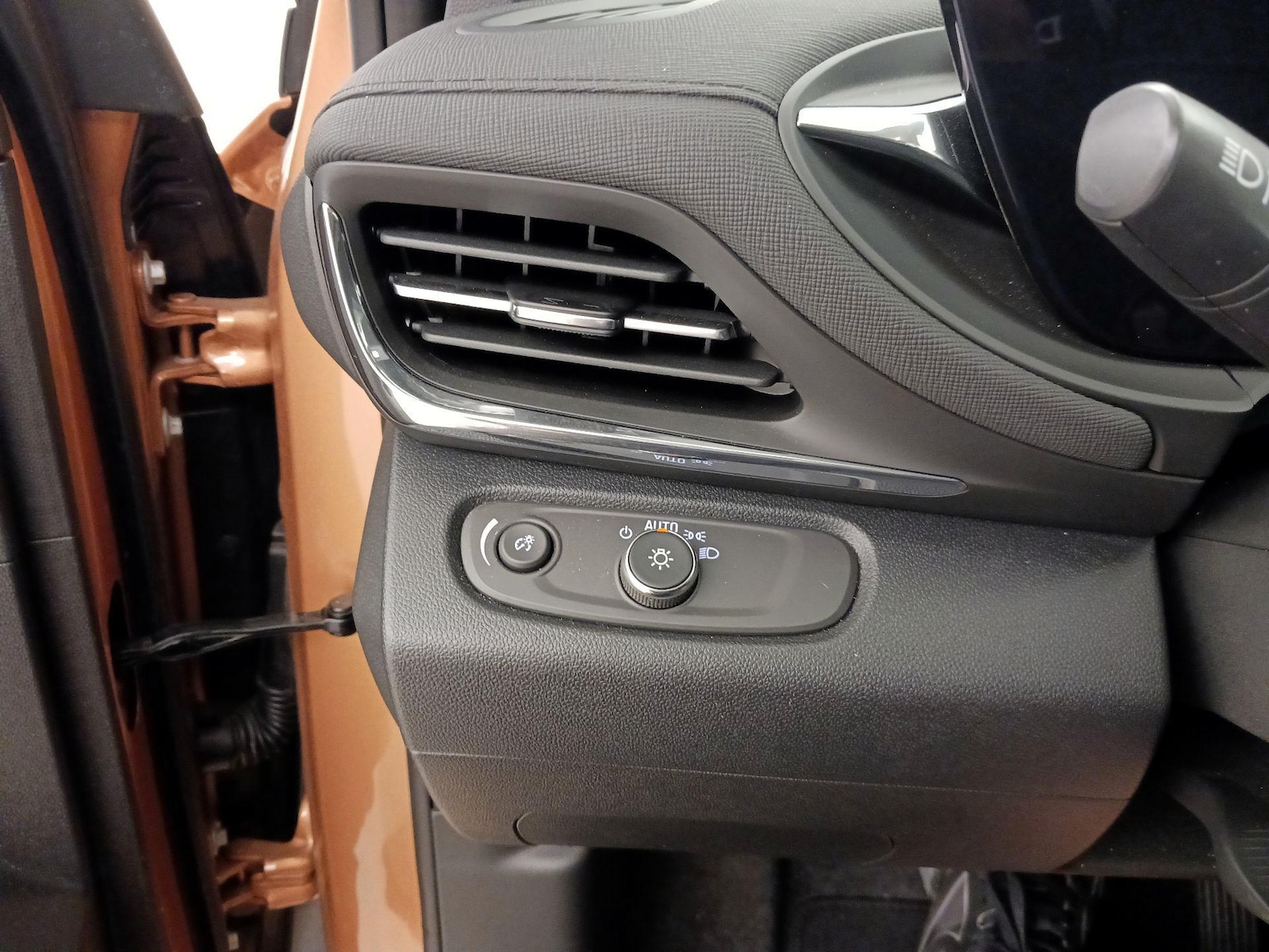2025 Buick Envista Preferred - Photo 14