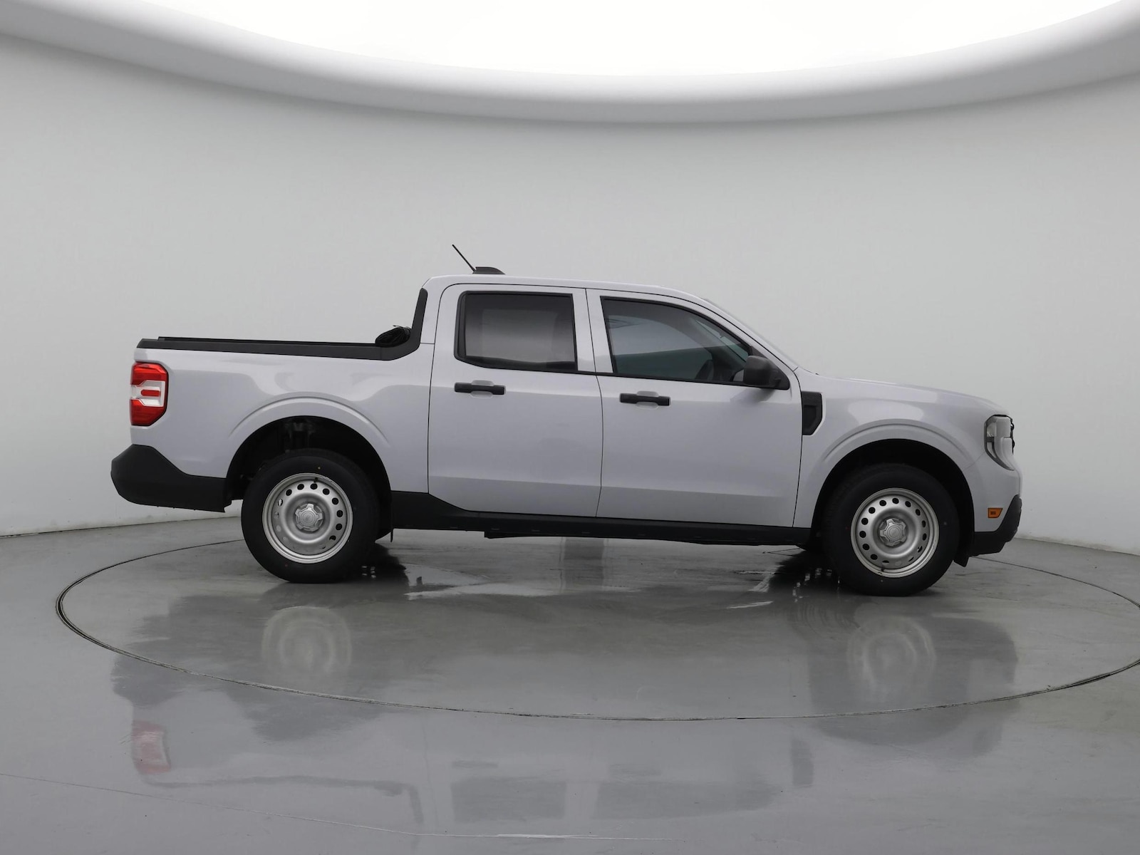 2025 Ford Maverick XL - Photo 8