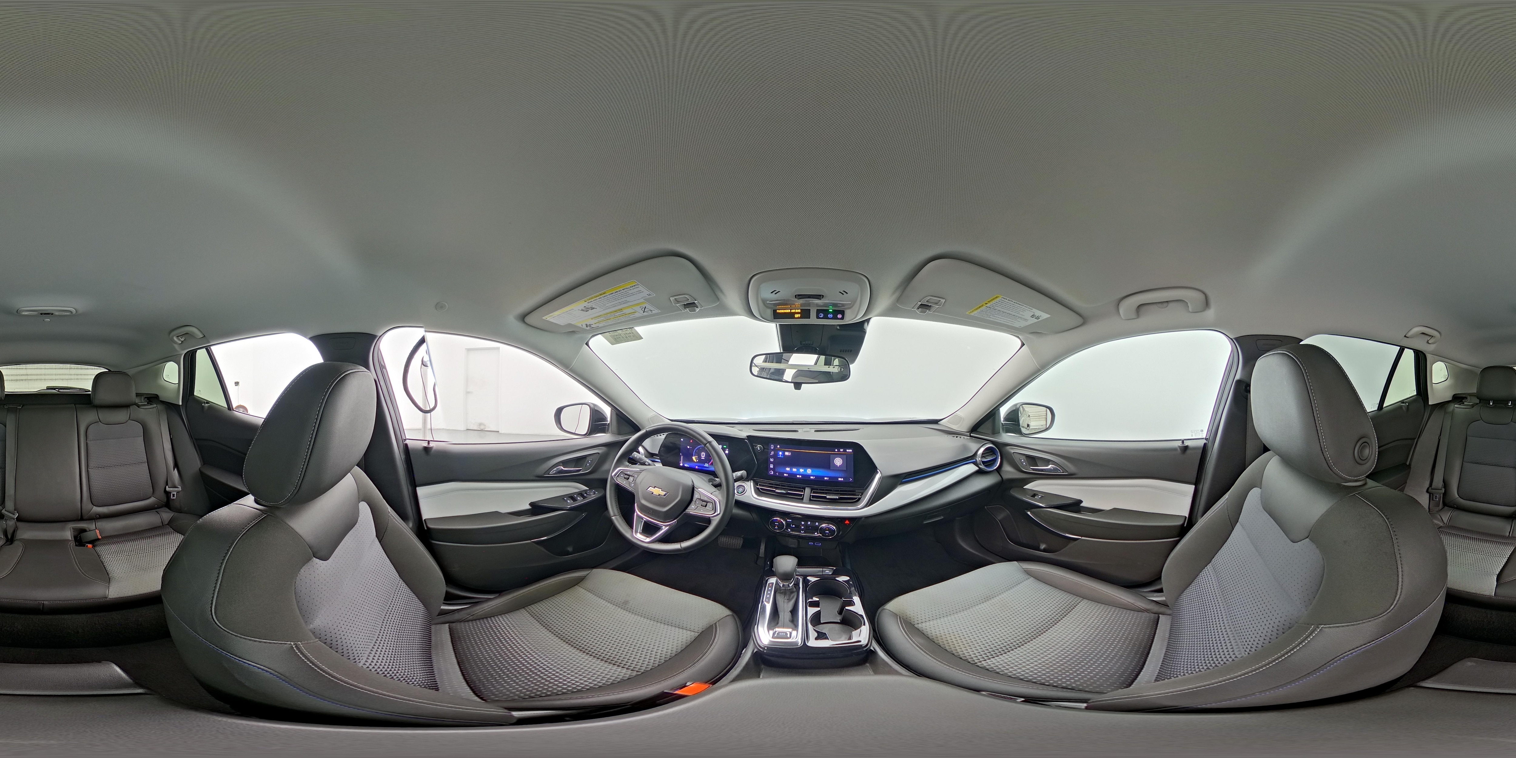 2025 Chevrolet Trax LT - Photo 24