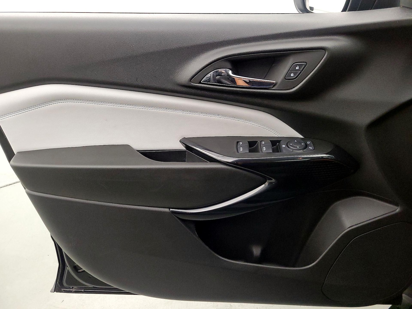 2025 Chevrolet Trax LT - Photo 13