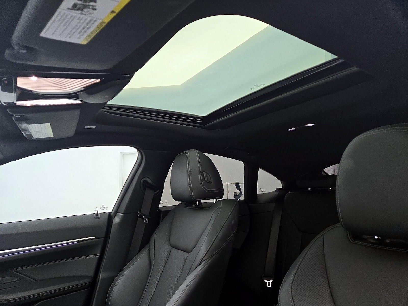 Sunroof(s) & Overhead Airbags