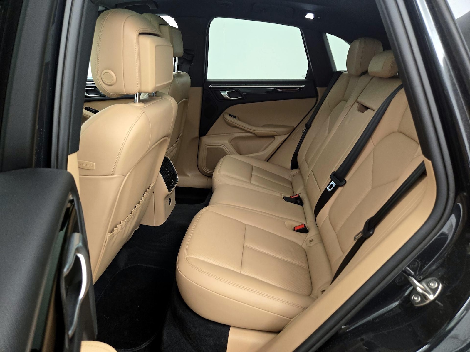 2023 Porsche Macan T - Photo 22