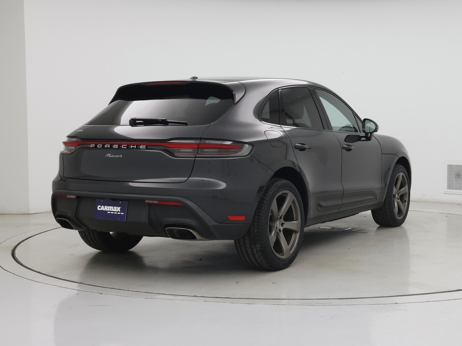 2023 Porsche Macan T - Photo 9