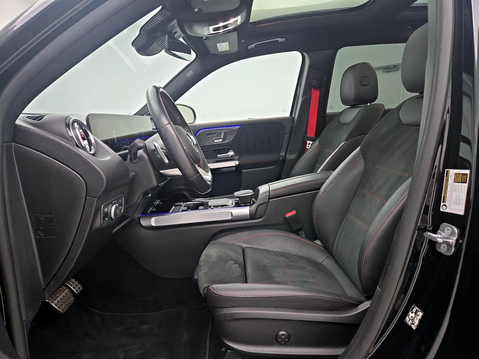 Power Seat(s) & Side Airbags