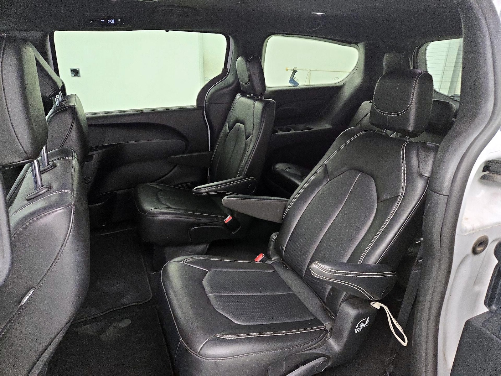 2025 Chrysler Pacifica Select - Photo 20