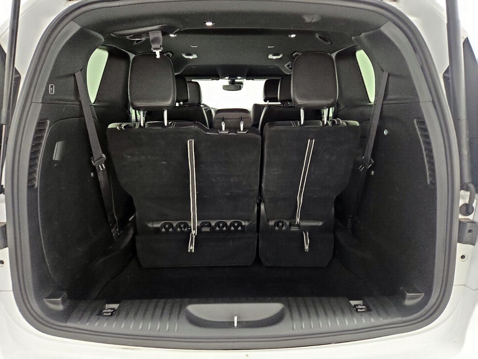 2025 Chrysler Pacifica Select - Photo 22