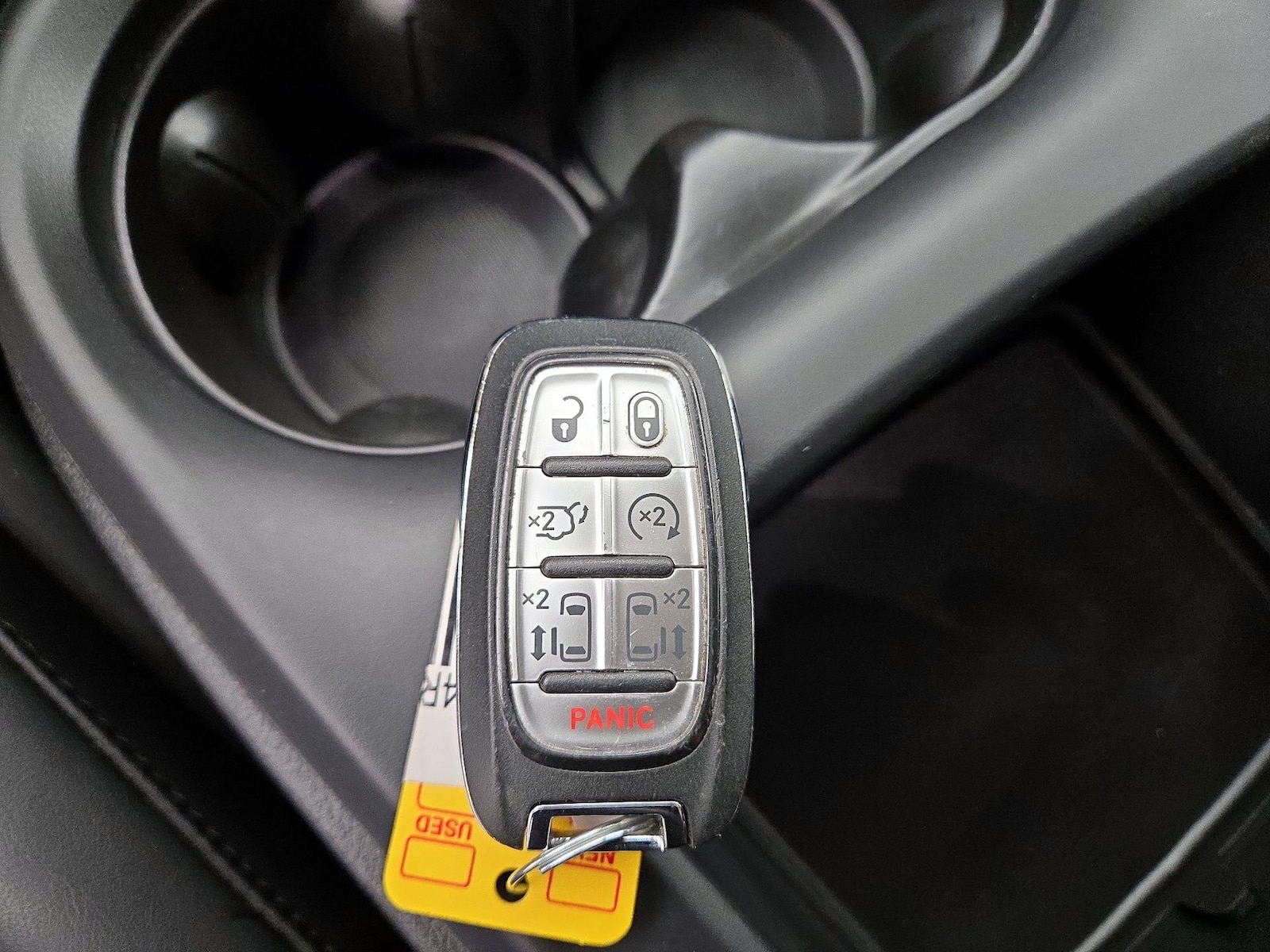 2025 Chrysler Pacifica Select - Photo 25
