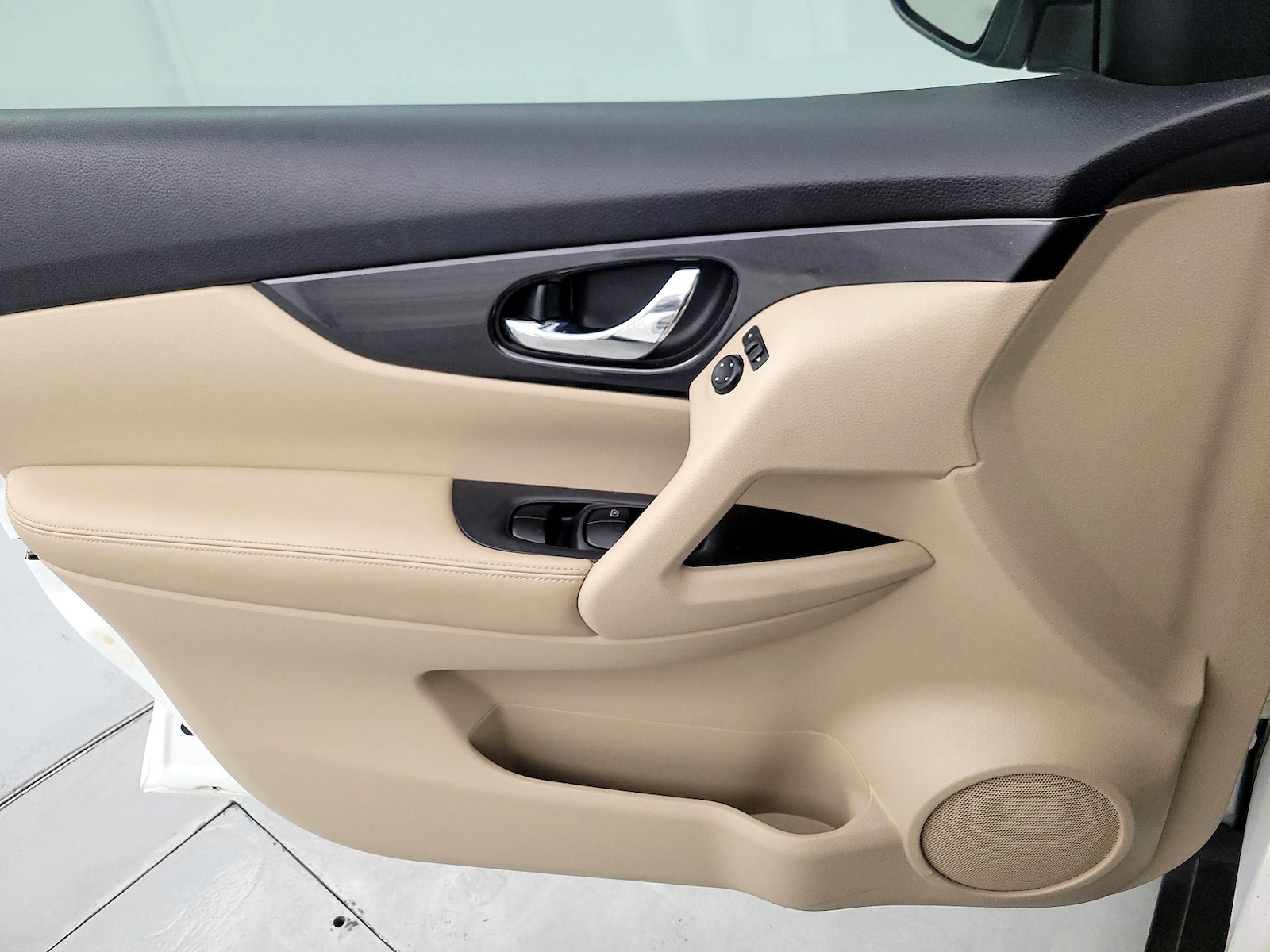 2019 Nissan Rogue SV - Photo 13