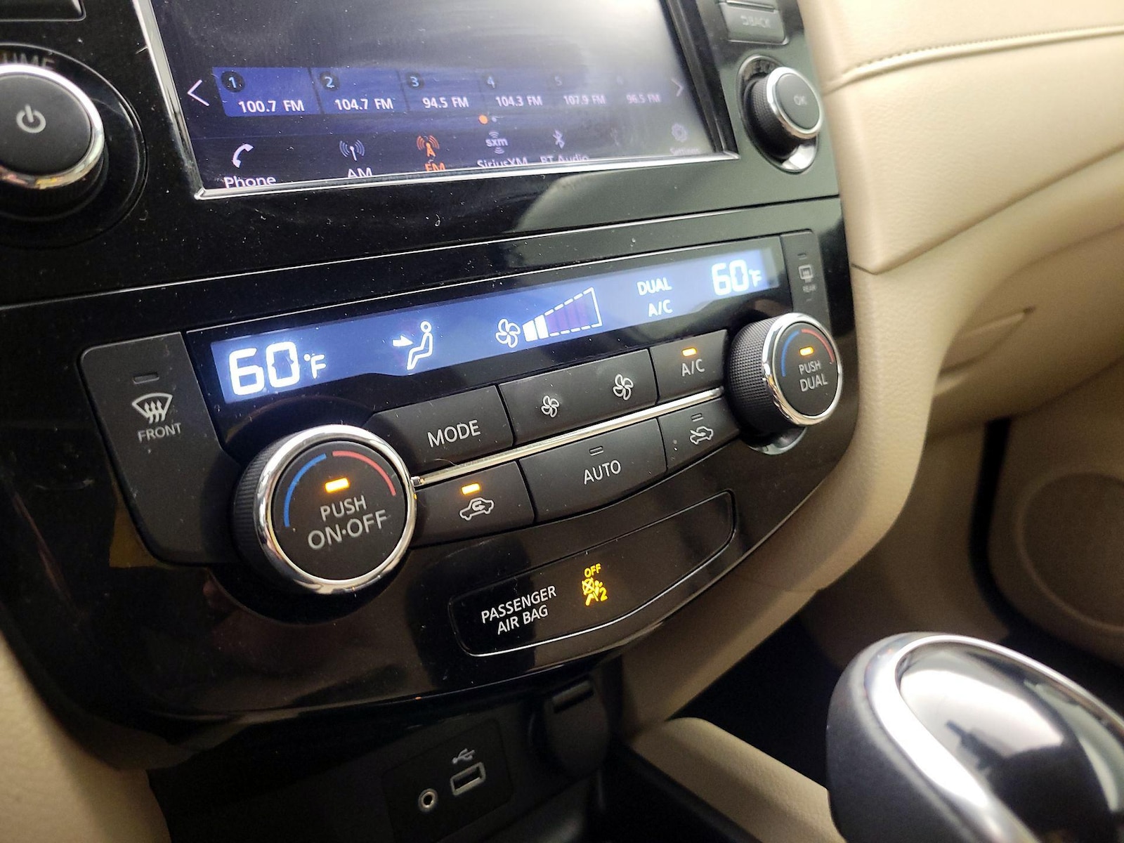 2019 Nissan Rogue SV - Photo 17