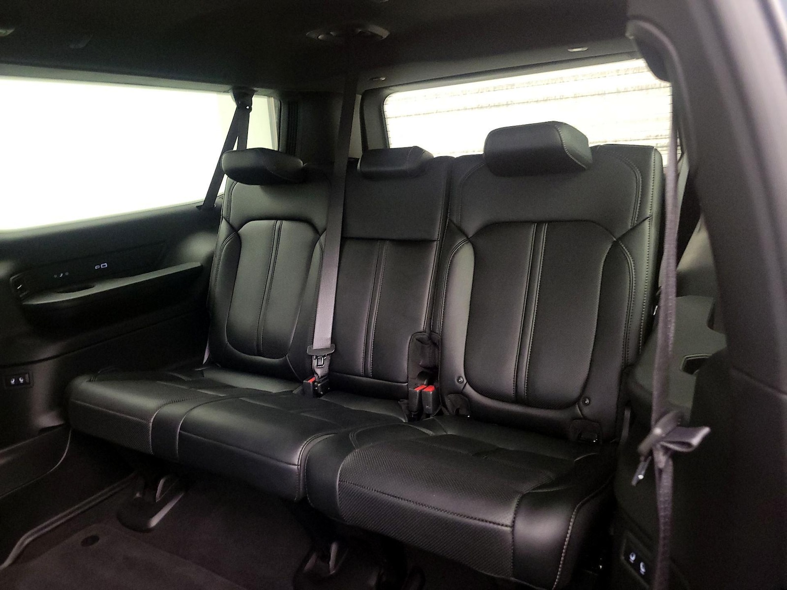 2025 Jeep Wagoneer L Series II - Photo 22