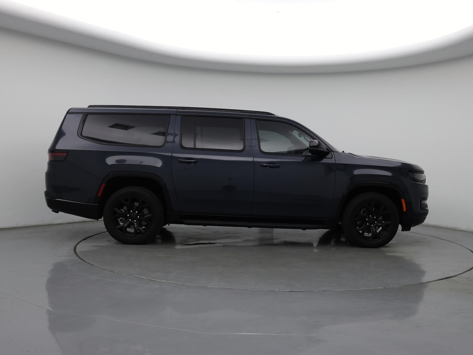 2025 Jeep Wagoneer L Series II - Photo 8