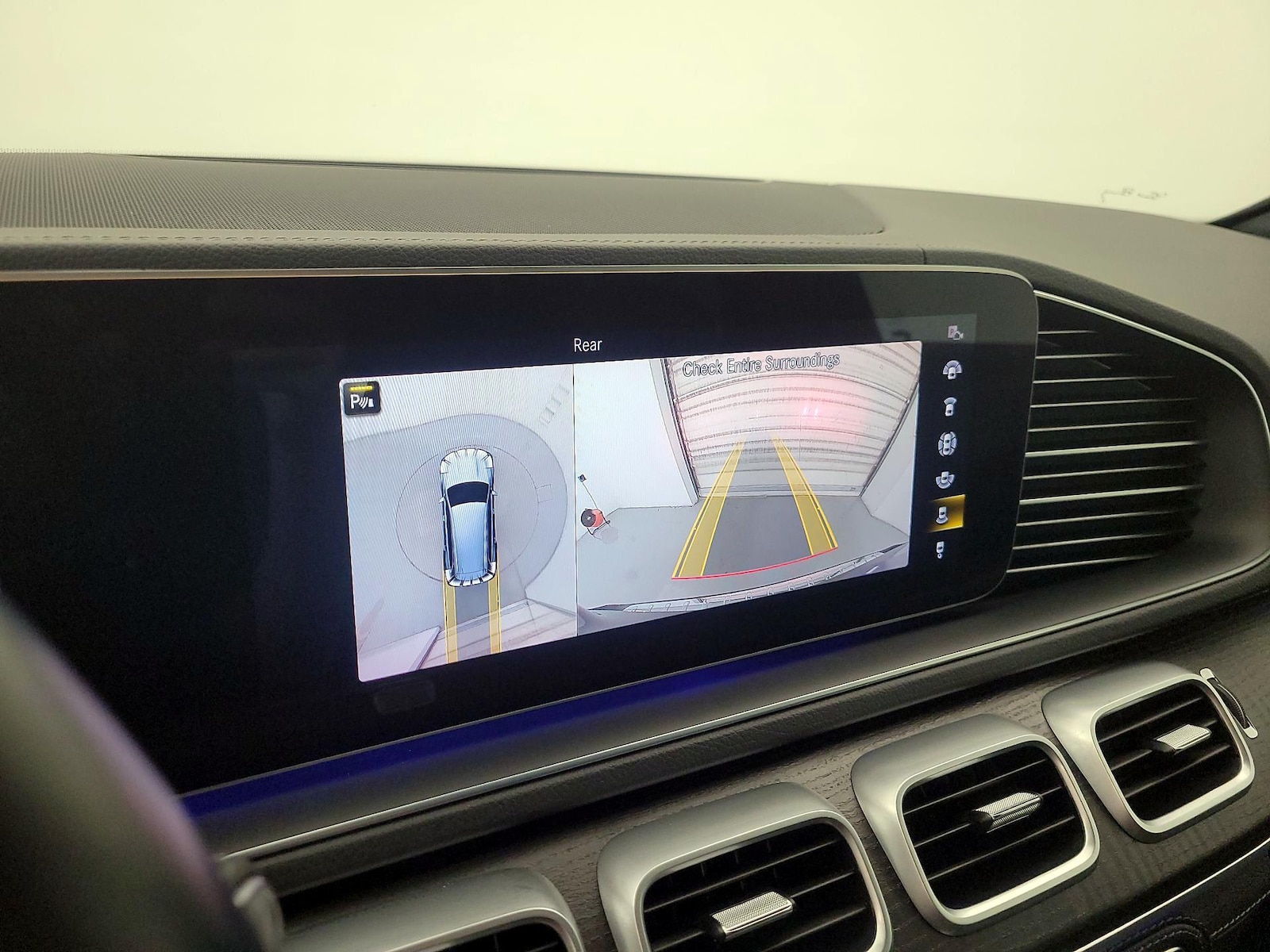 2023 Mercedes-Benz GLS GLS580 - Photo 16