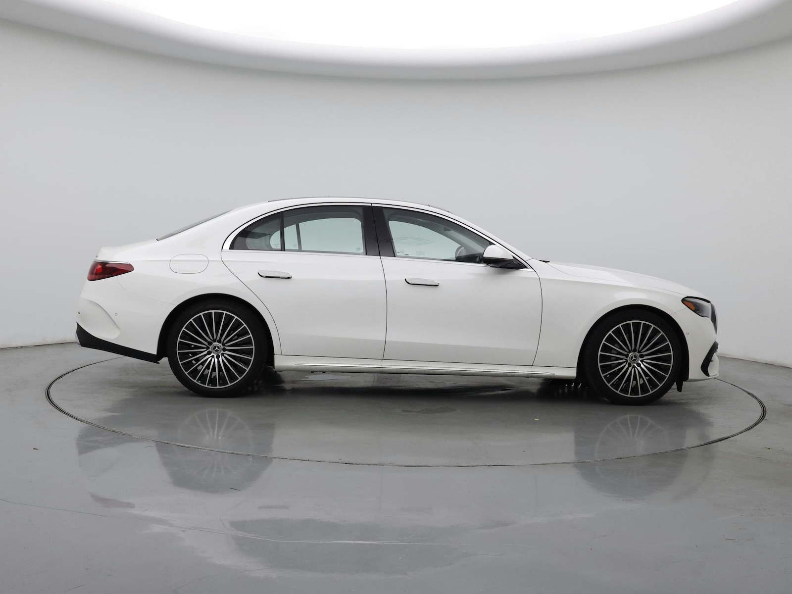 2026 Mercedes-Benz E-Class E350 - Photo 8