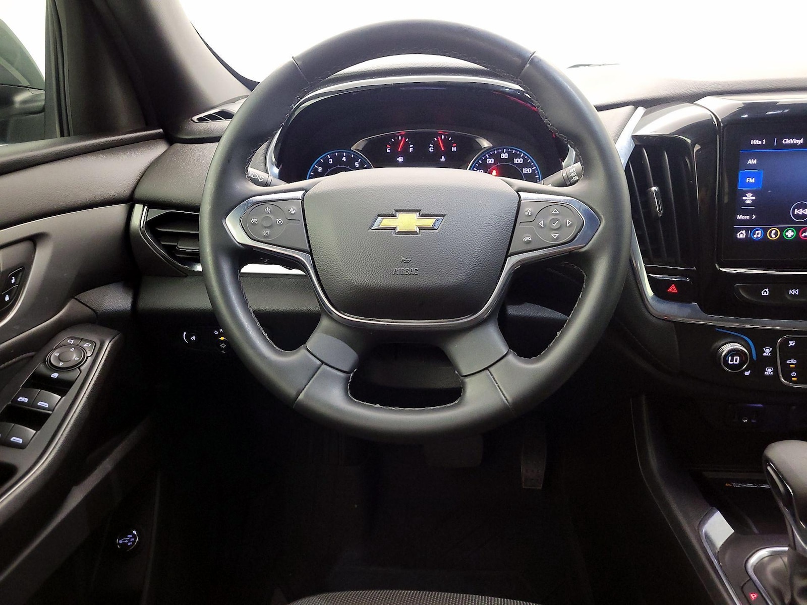 2023 Chevrolet Traverse 1LT - Photo 11
