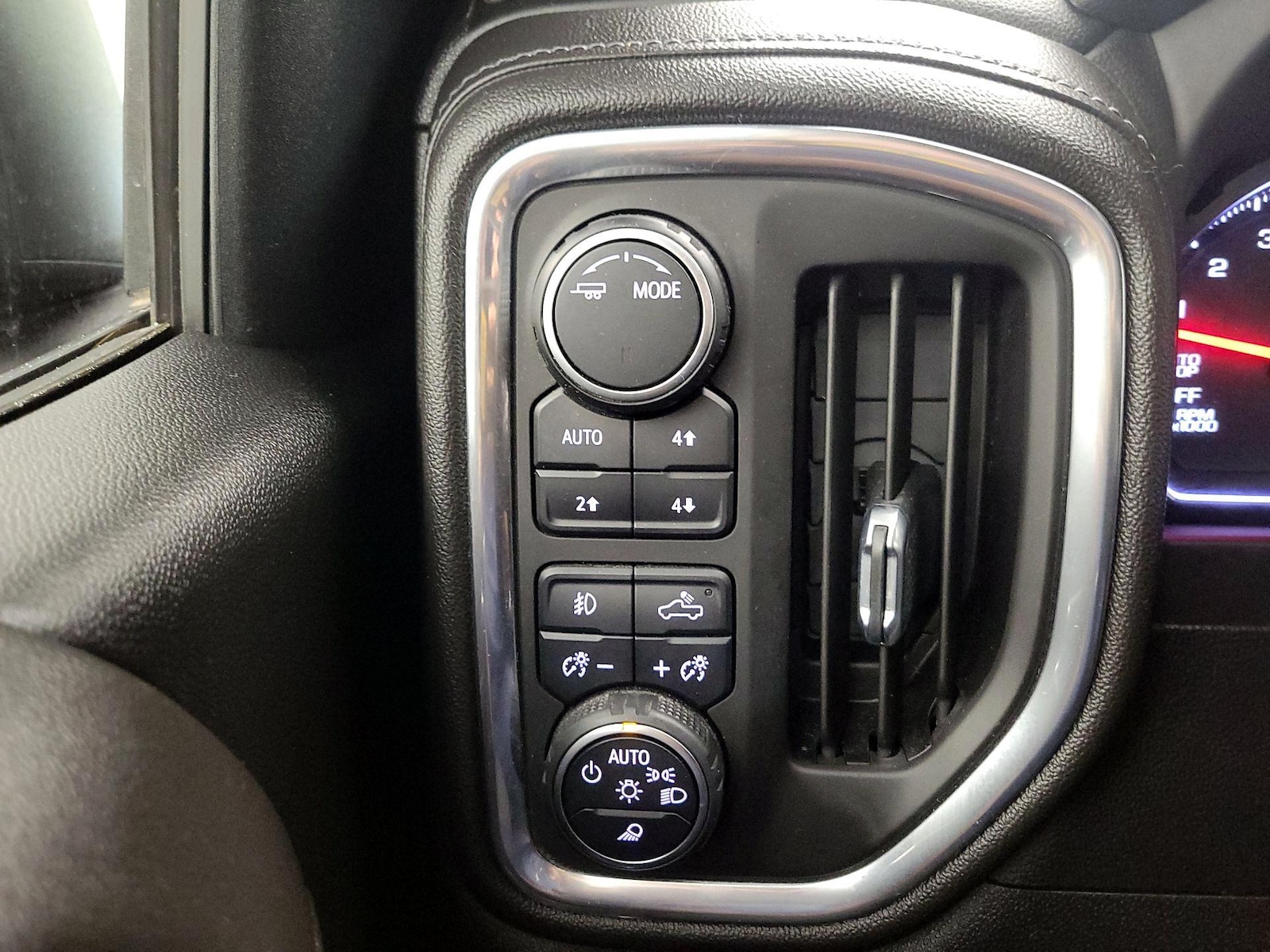 2022 Chevrolet Silverado 1500 Limited RST - Photo 14