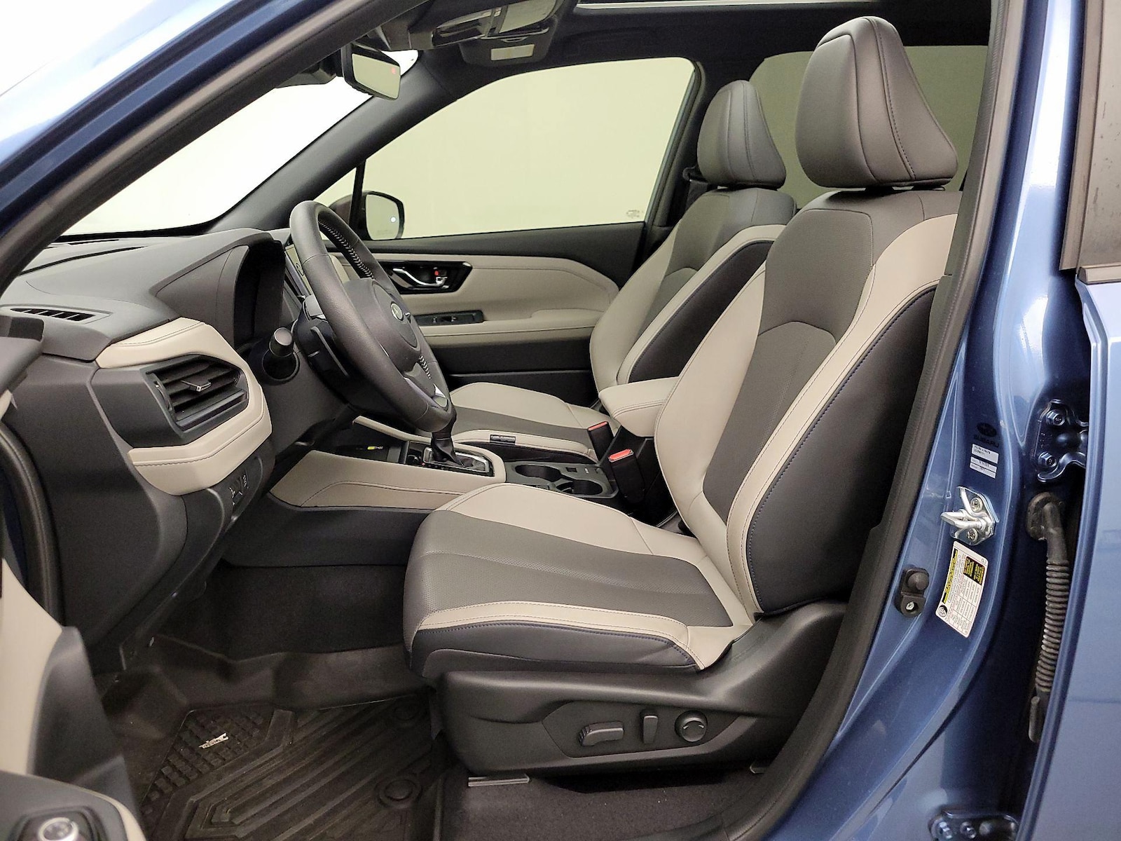 2025 Subaru Forester Limited - Photo 12
