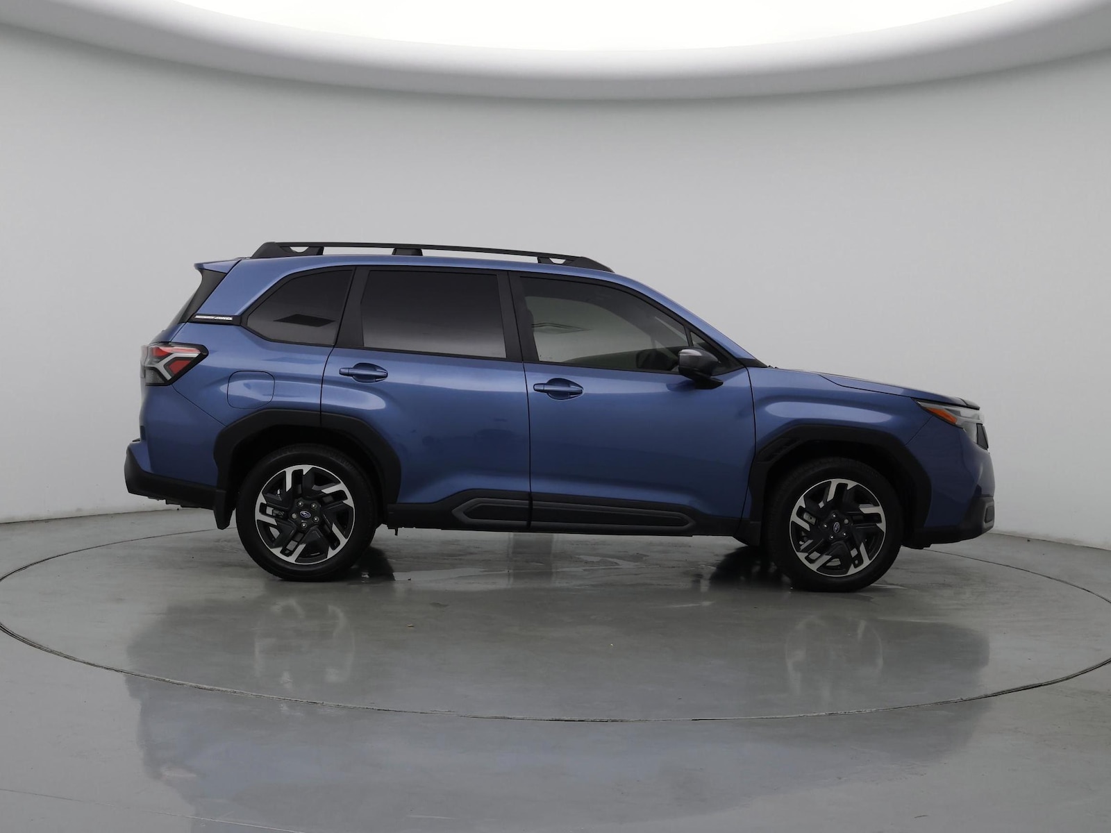2025 Subaru Forester Limited - Photo 8