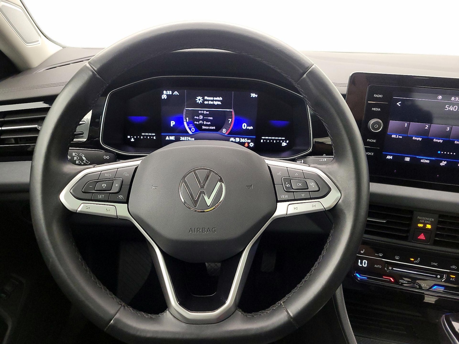 2025 Volkswagen Jetta SE - Photo 11