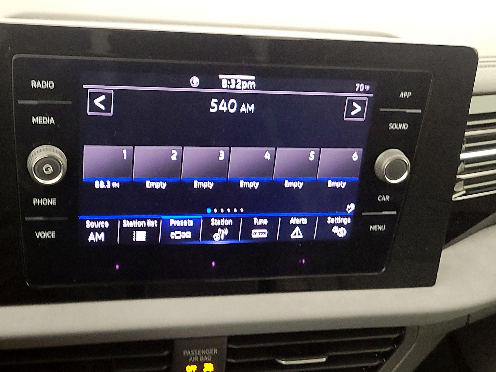 2025 Volkswagen Jetta SE - Photo 16