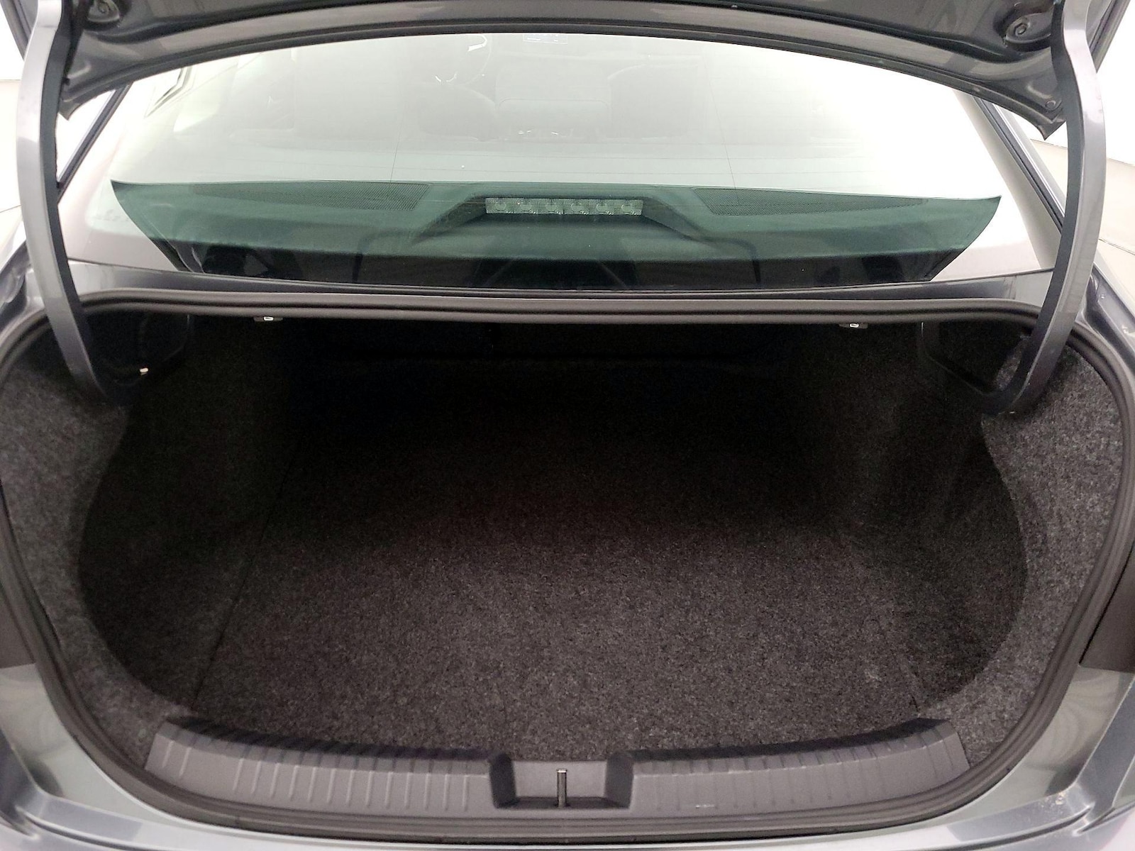 2025 Volkswagen Jetta SE - Photo 22