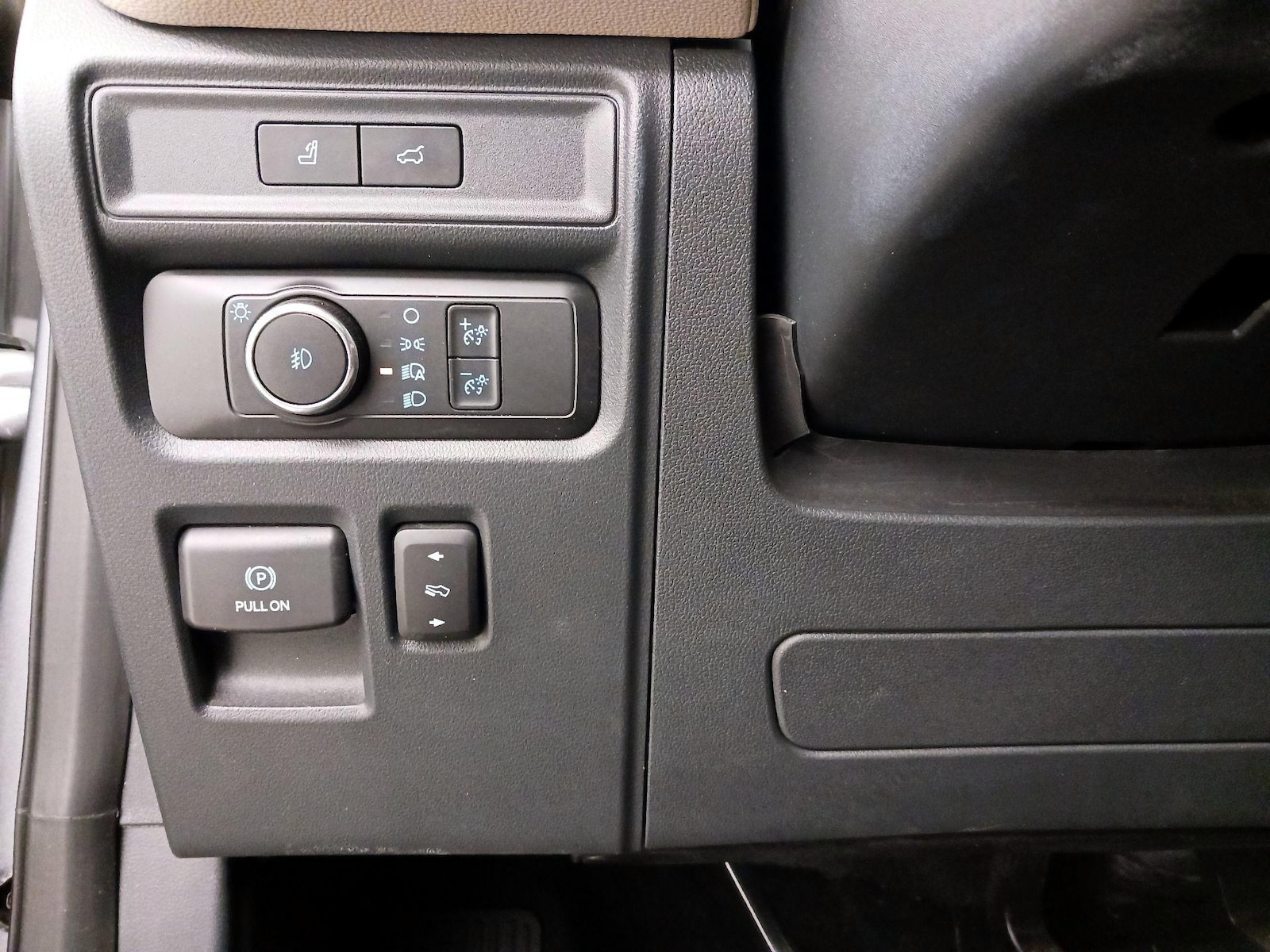2022 Ford Expedition Limited - Photo 14