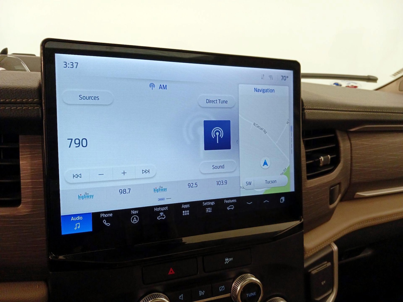 2022 Ford Expedition Limited - Photo 17