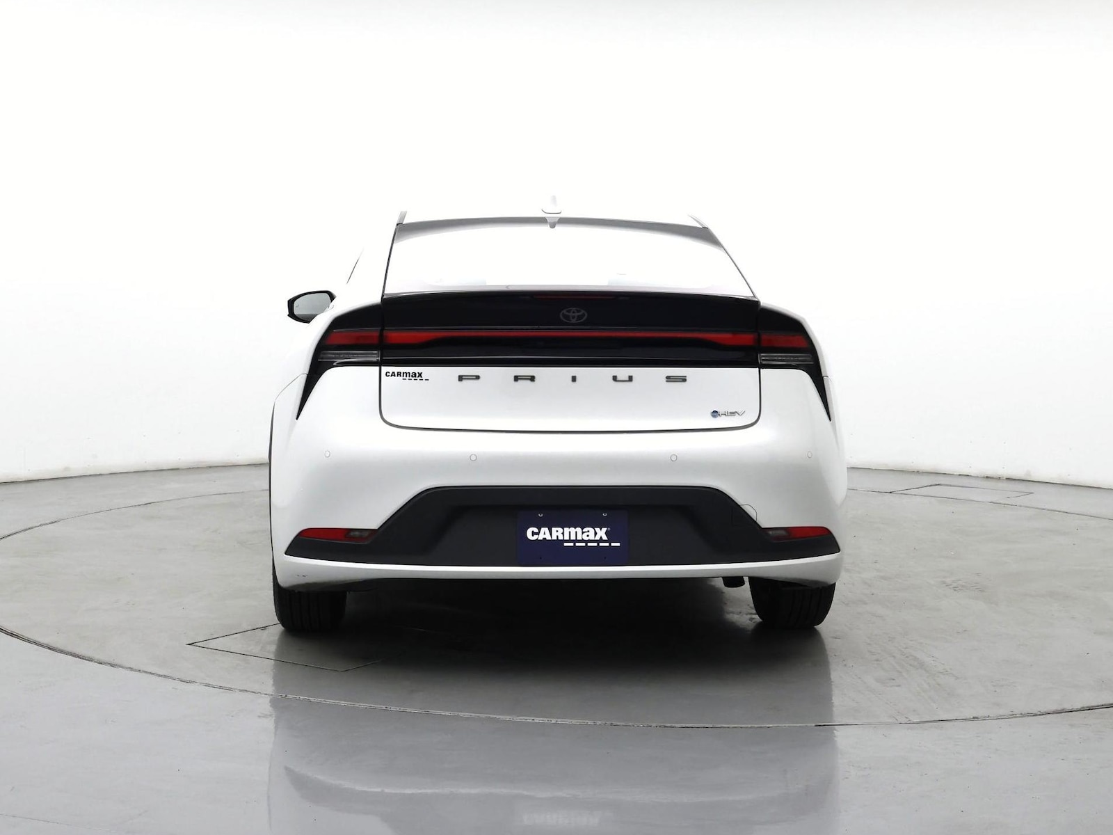 2025 Toyota Prius LE - Photo 7