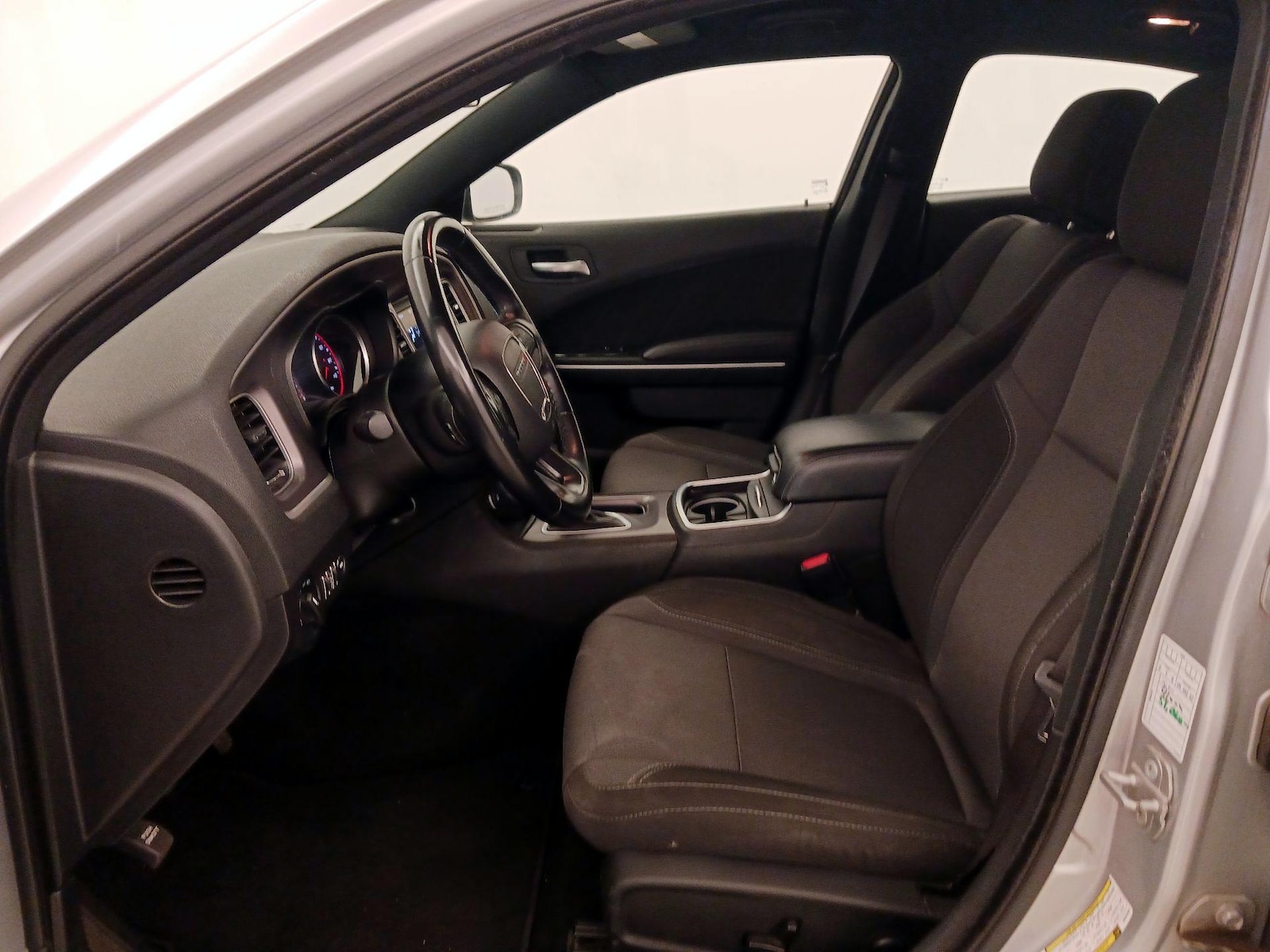 Power Seat(s) & Side Airbags