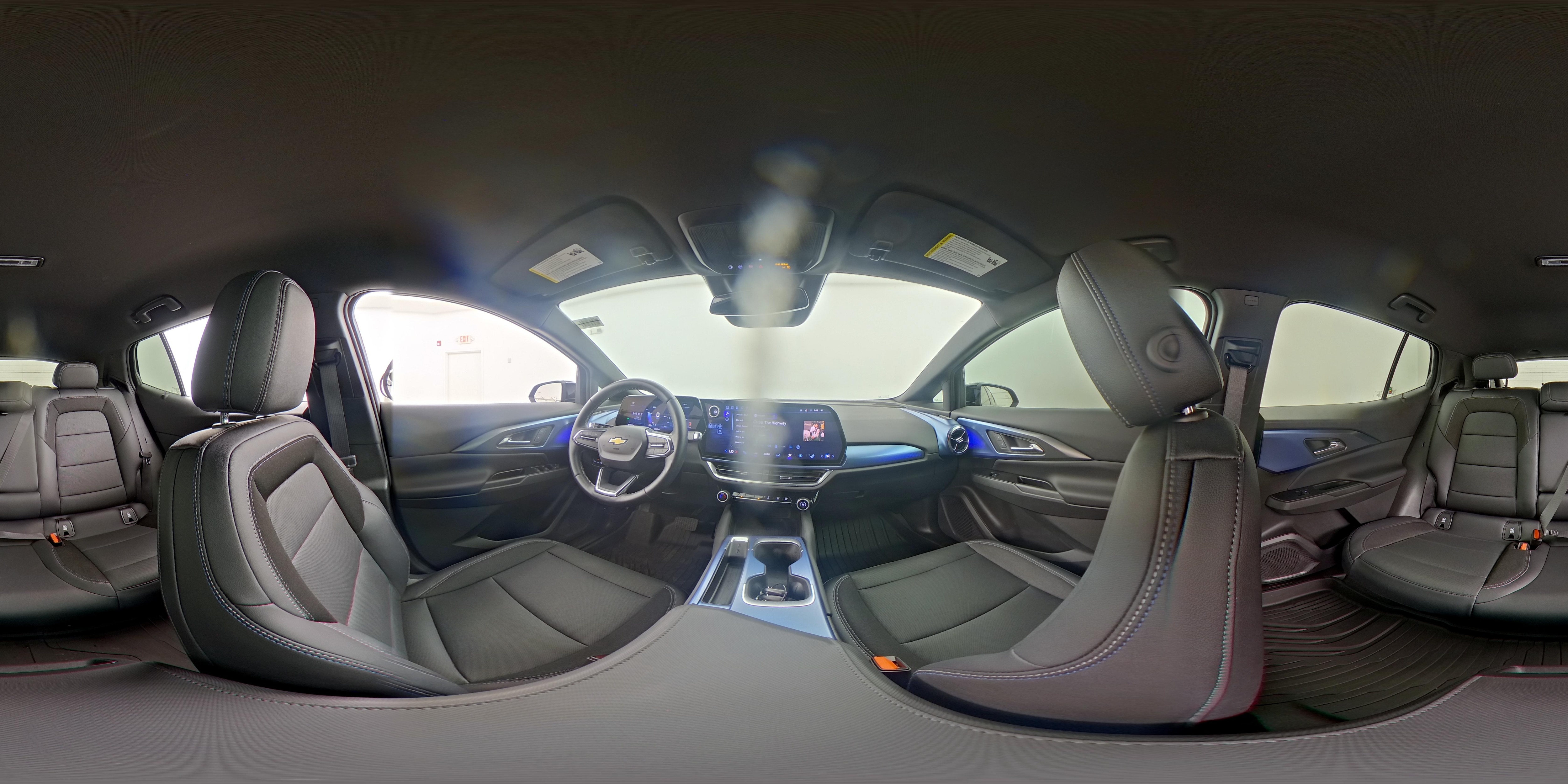 2024 Chevrolet Equinox EV LT - Photo 25
