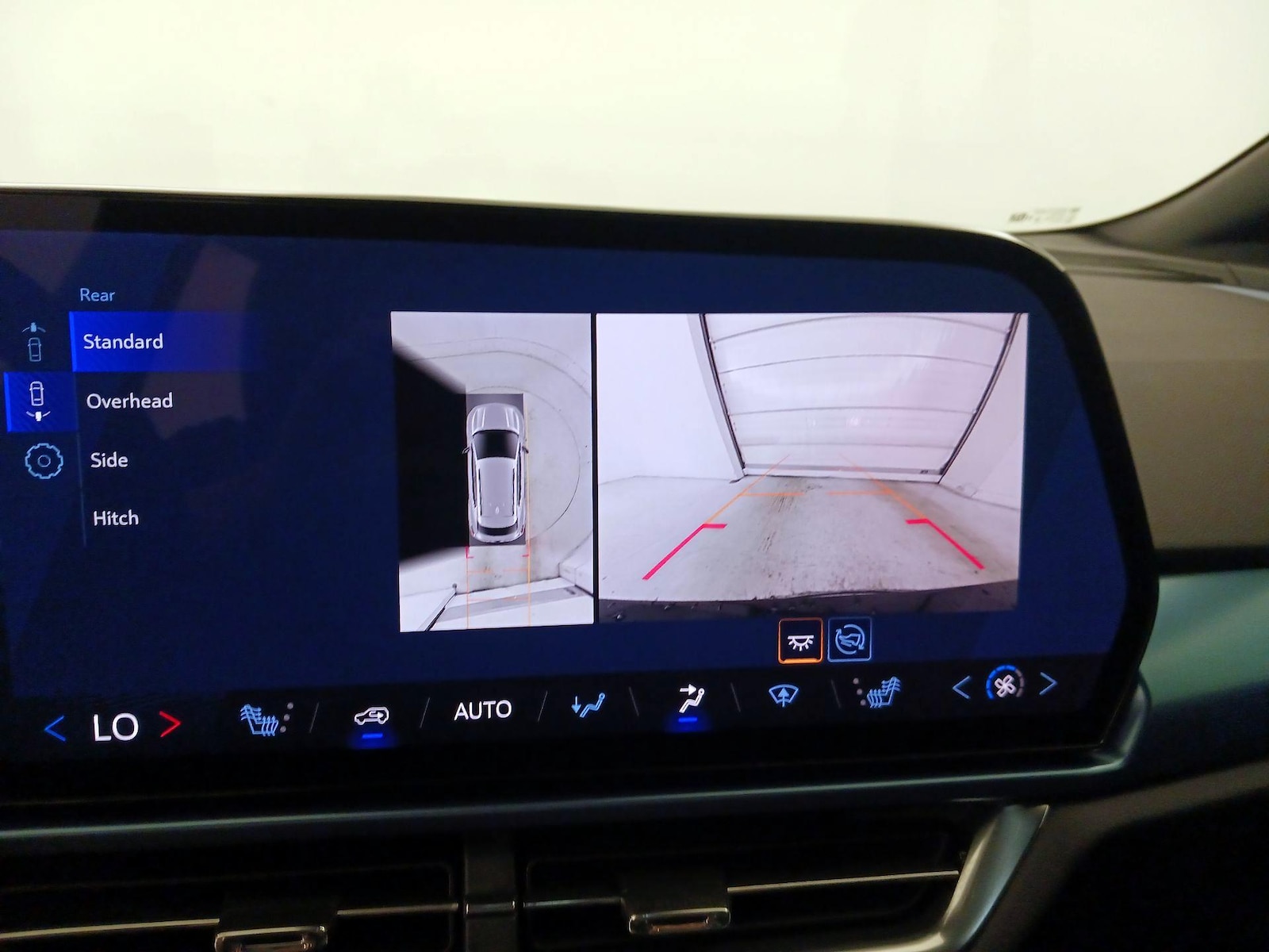 2024 Chevrolet Equinox EV LT - Photo 16