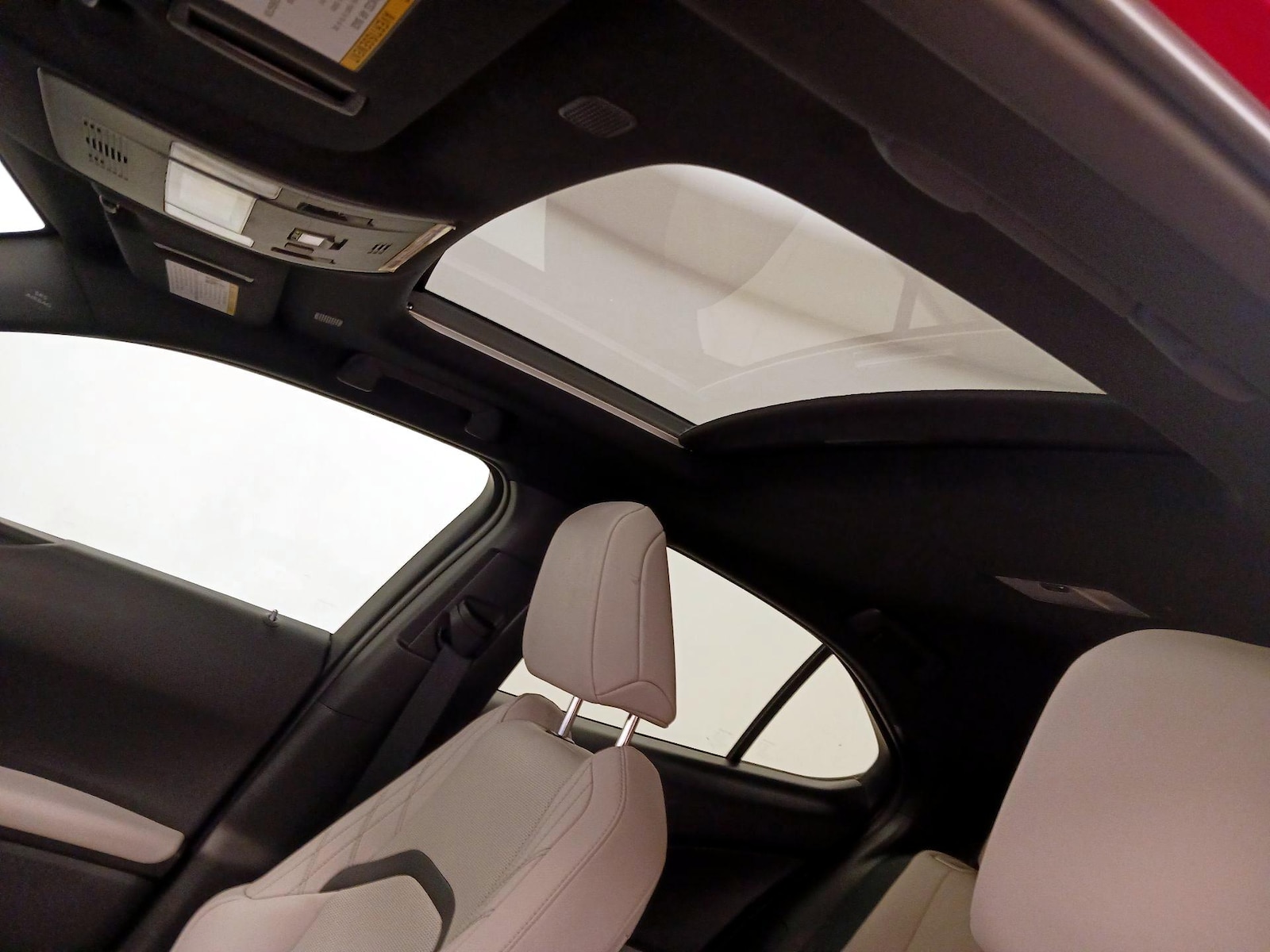 Sunroof(s) & Overhead Airbags